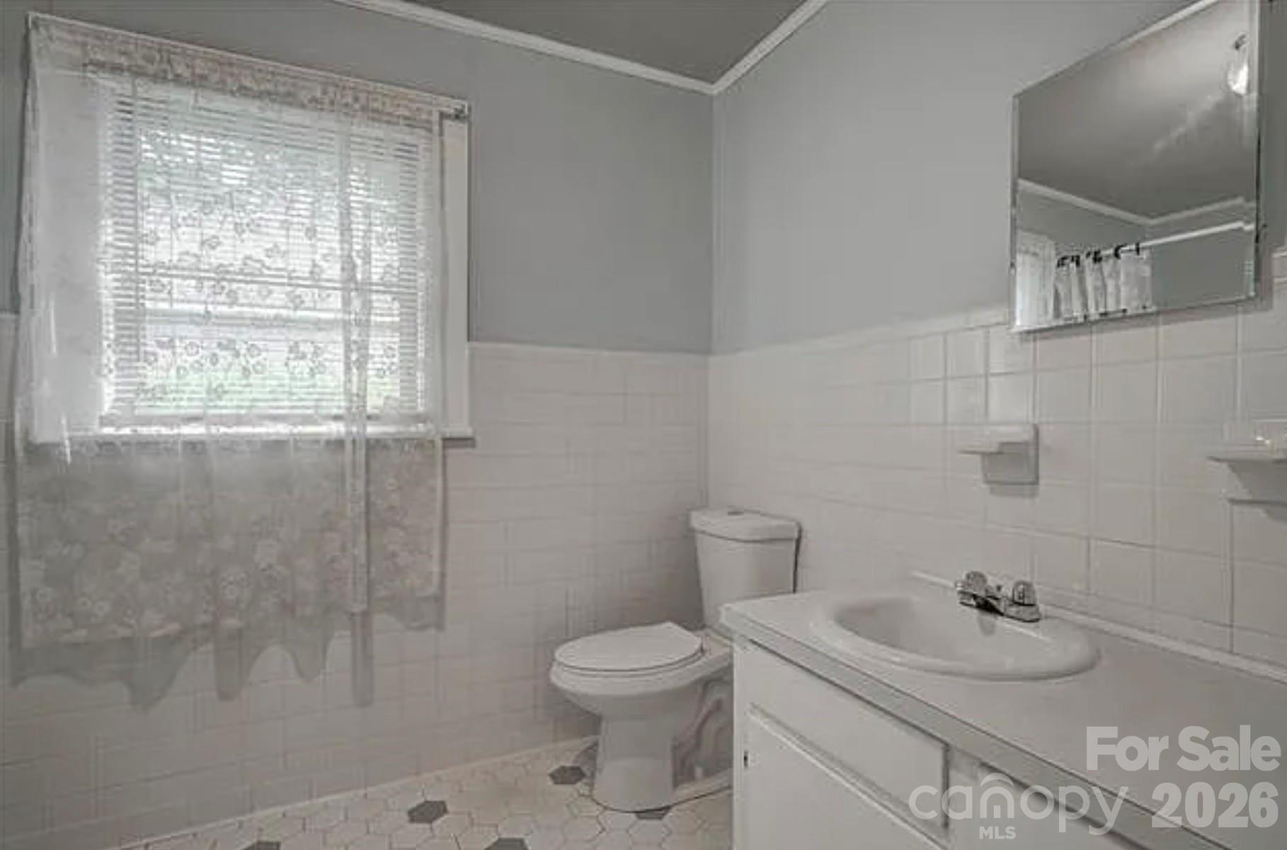 431 W Statesville Avenue — Mooresville