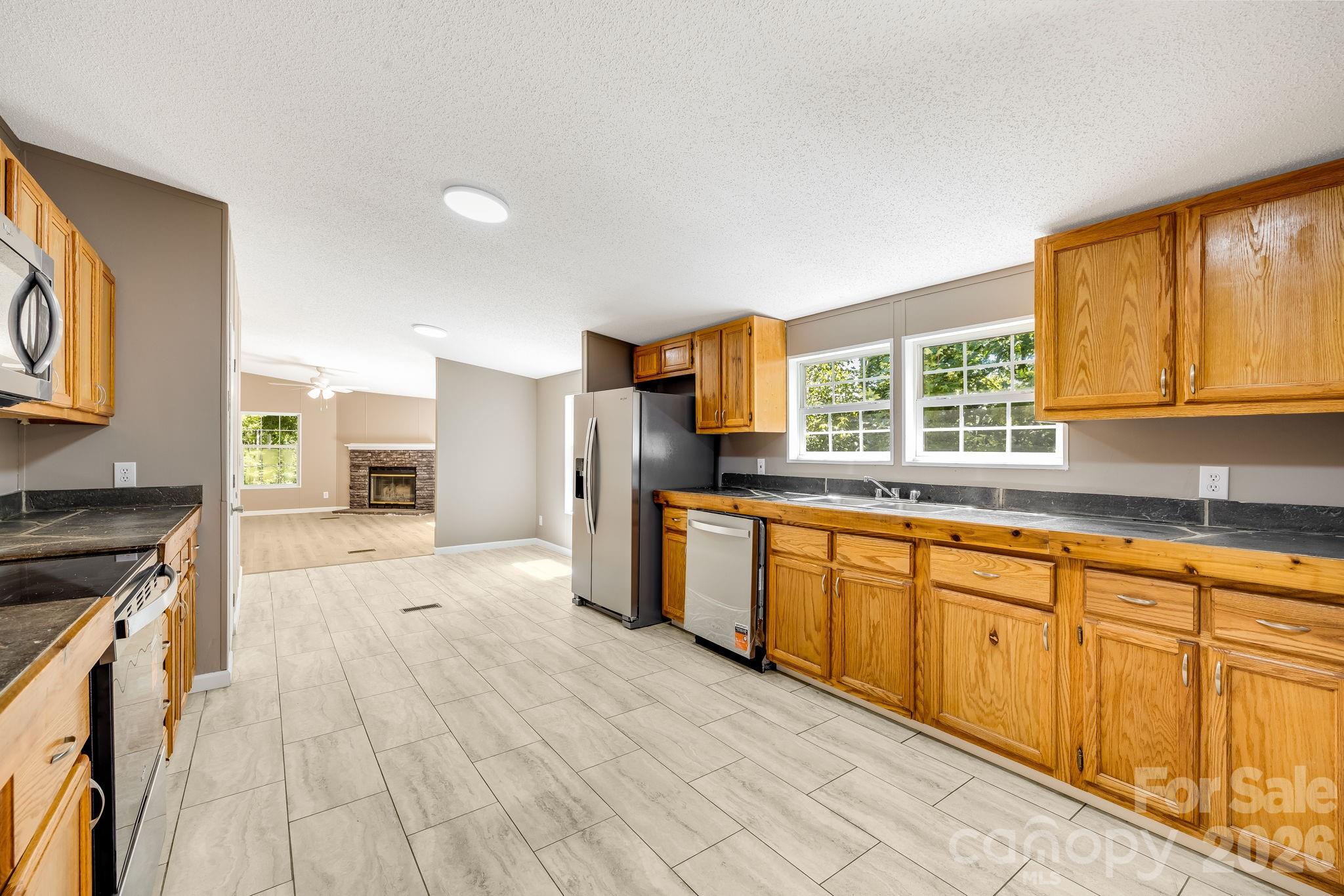 81 Spring Mountain Road — Fairview