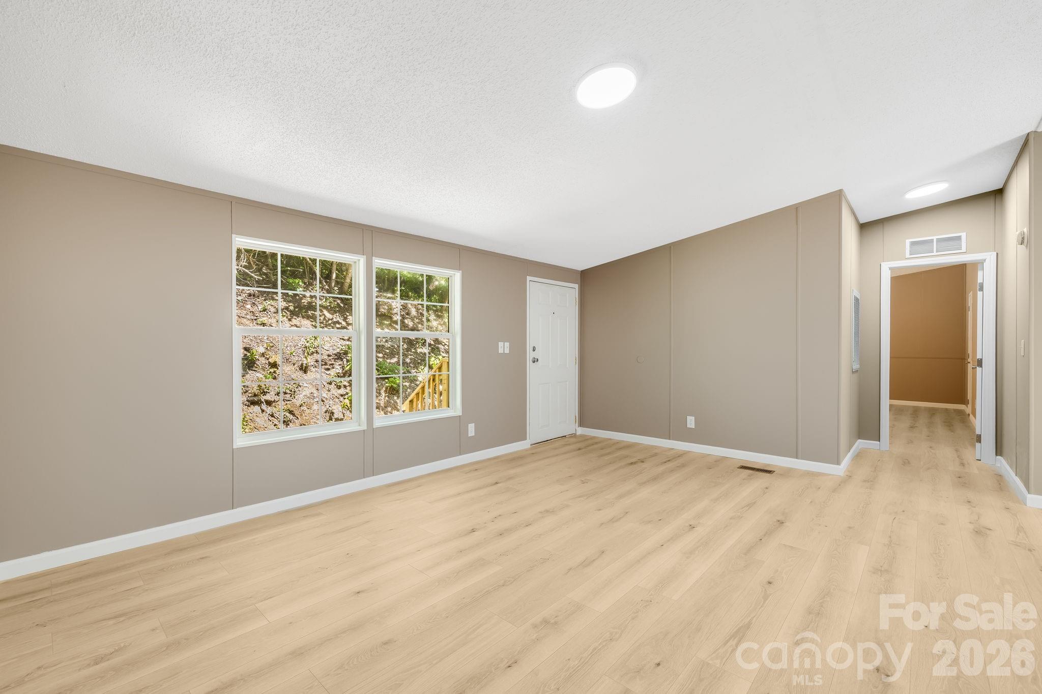 81 Spring Mountain Road — Fairview