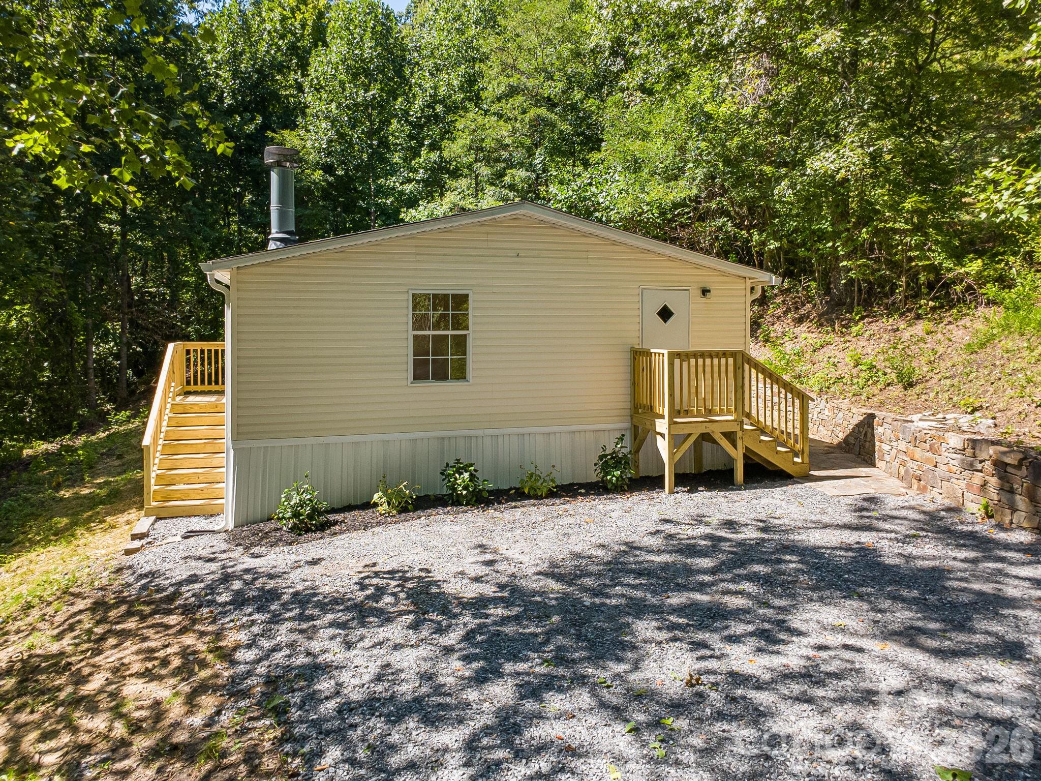 81 Spring Mountain Road — Fairview