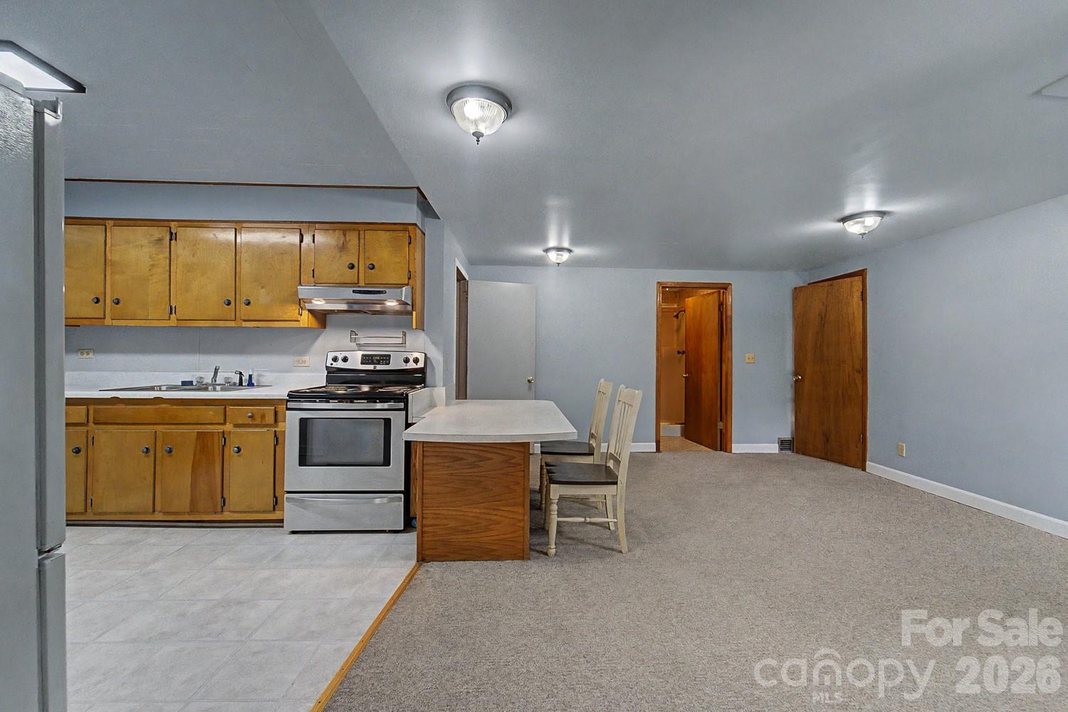 80 Nature Lane — Waynesville