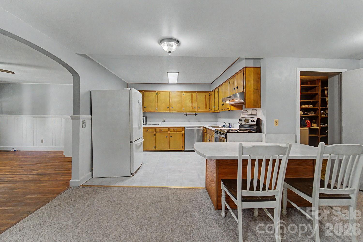 80 Nature Lane — Waynesville