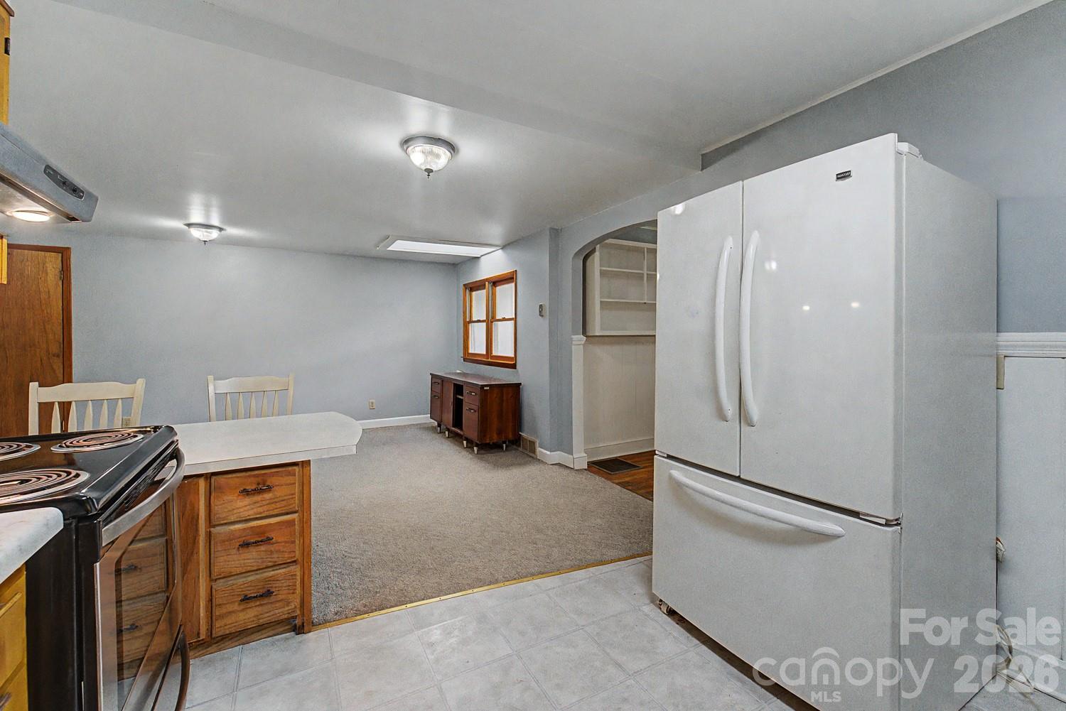80 Nature Lane — Waynesville