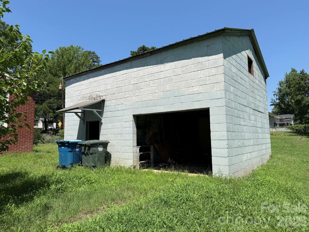1710 STOKES FERRY Road — Salisbury