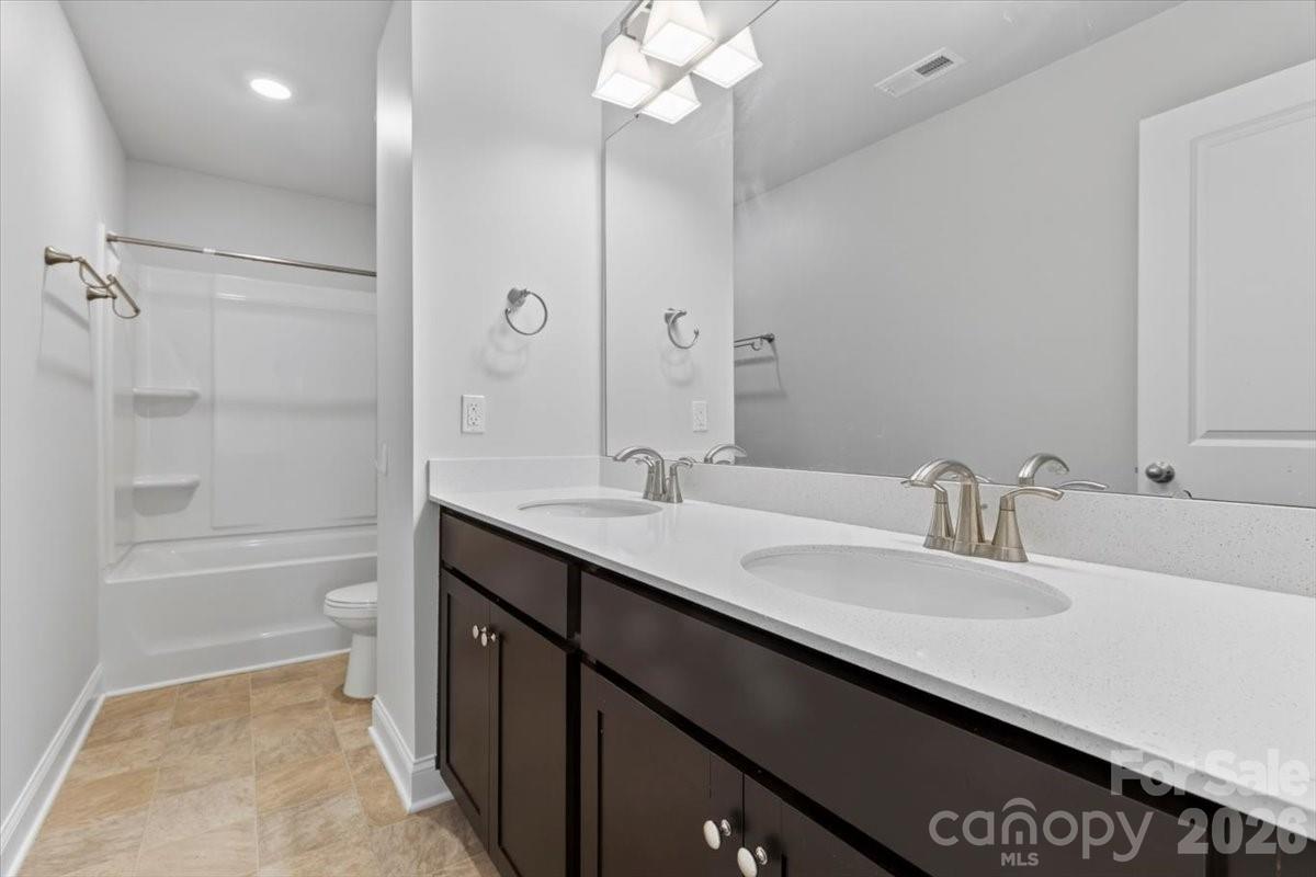 1406 Black Walnut Street — Monroe