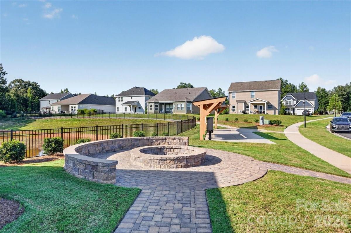 1406 Black Walnut Street — Monroe