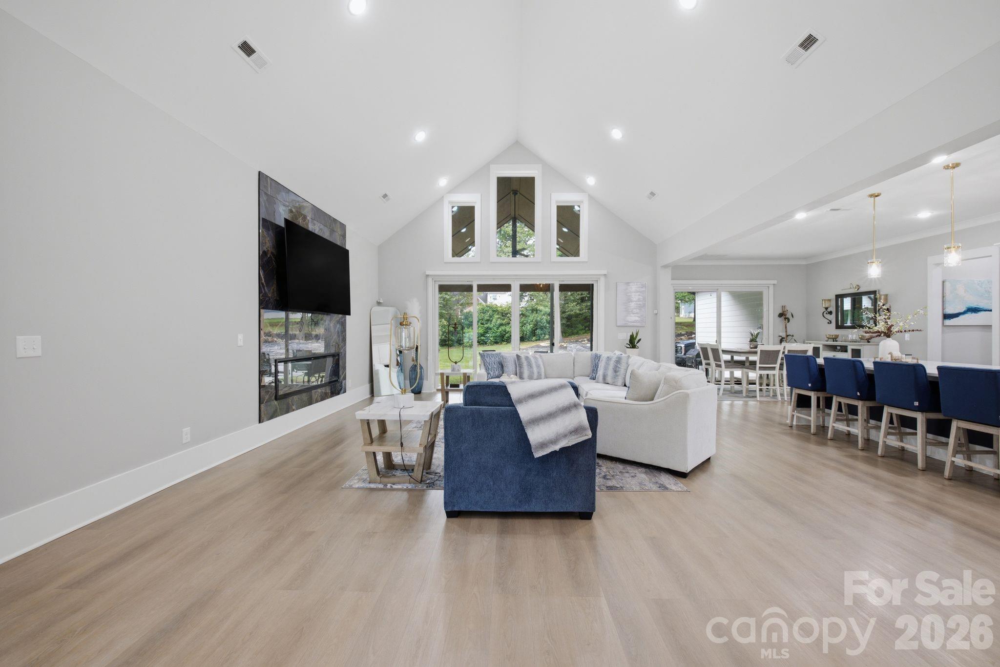 6021 Monticello Drive NW — Concord