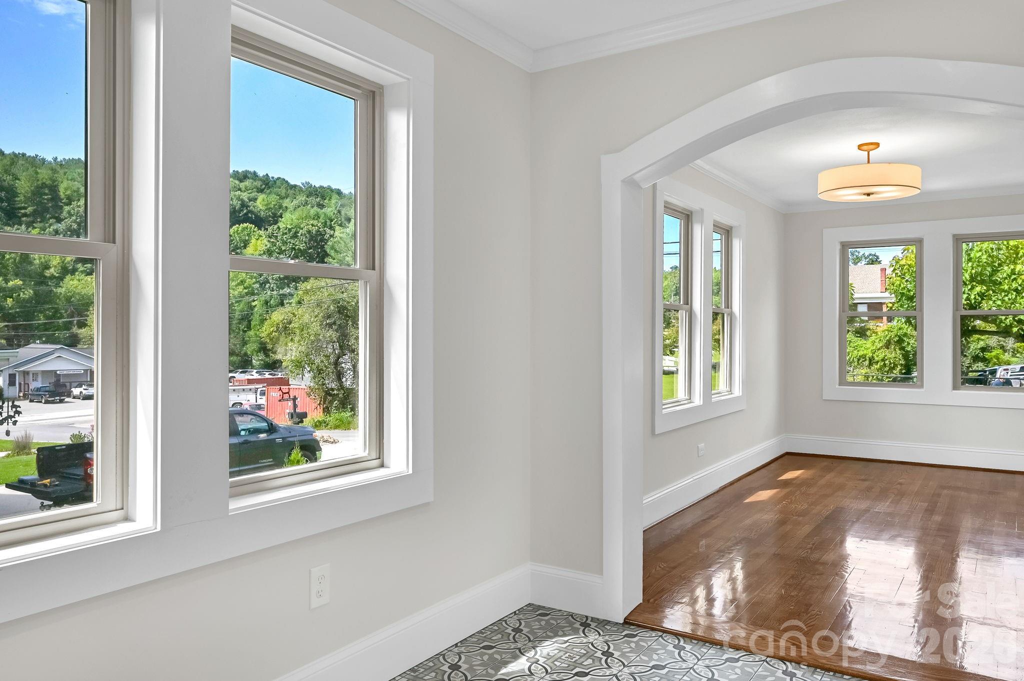 34 Long View Drive — Burnsville