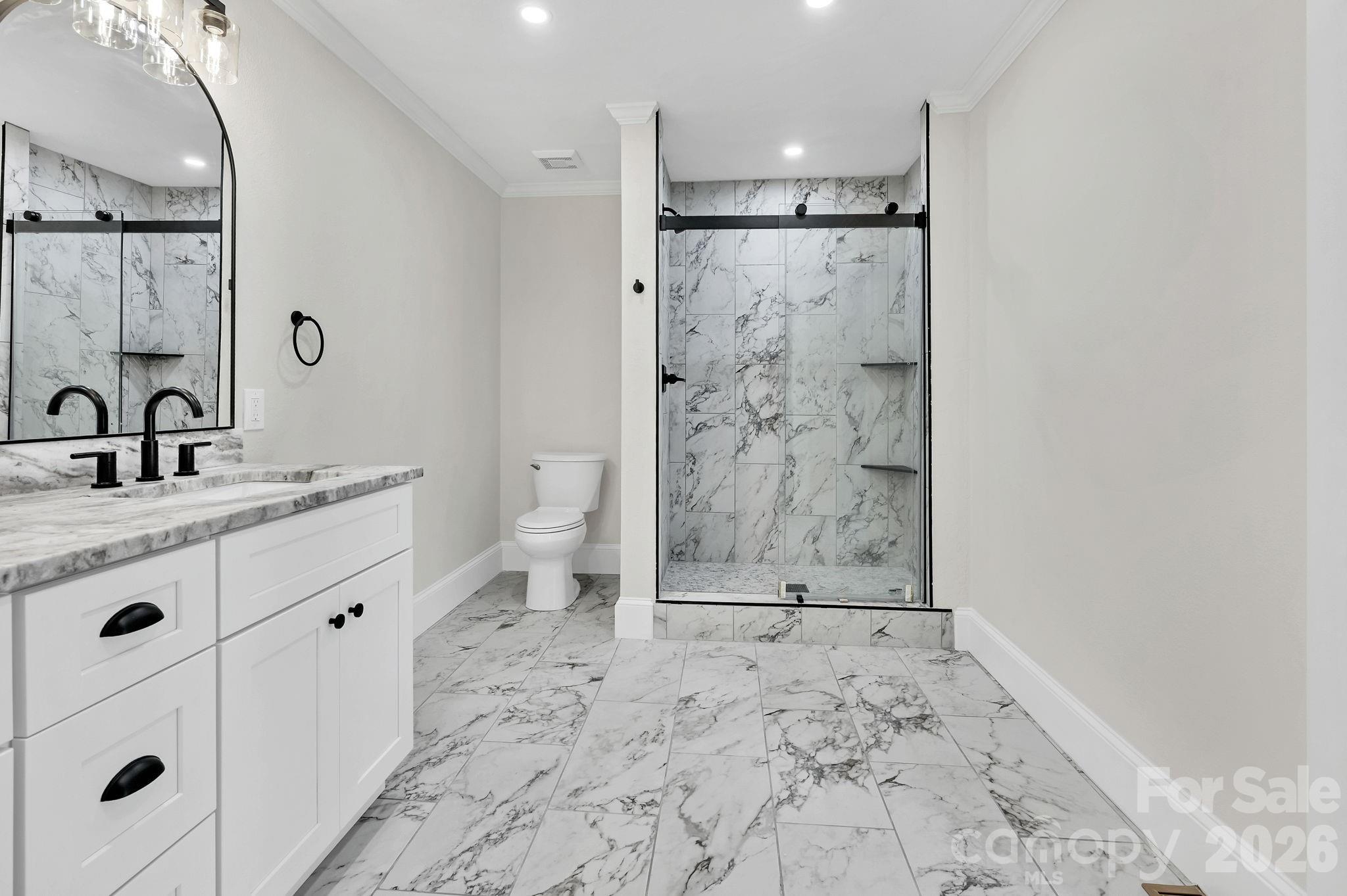 34 Long View Drive — Burnsville