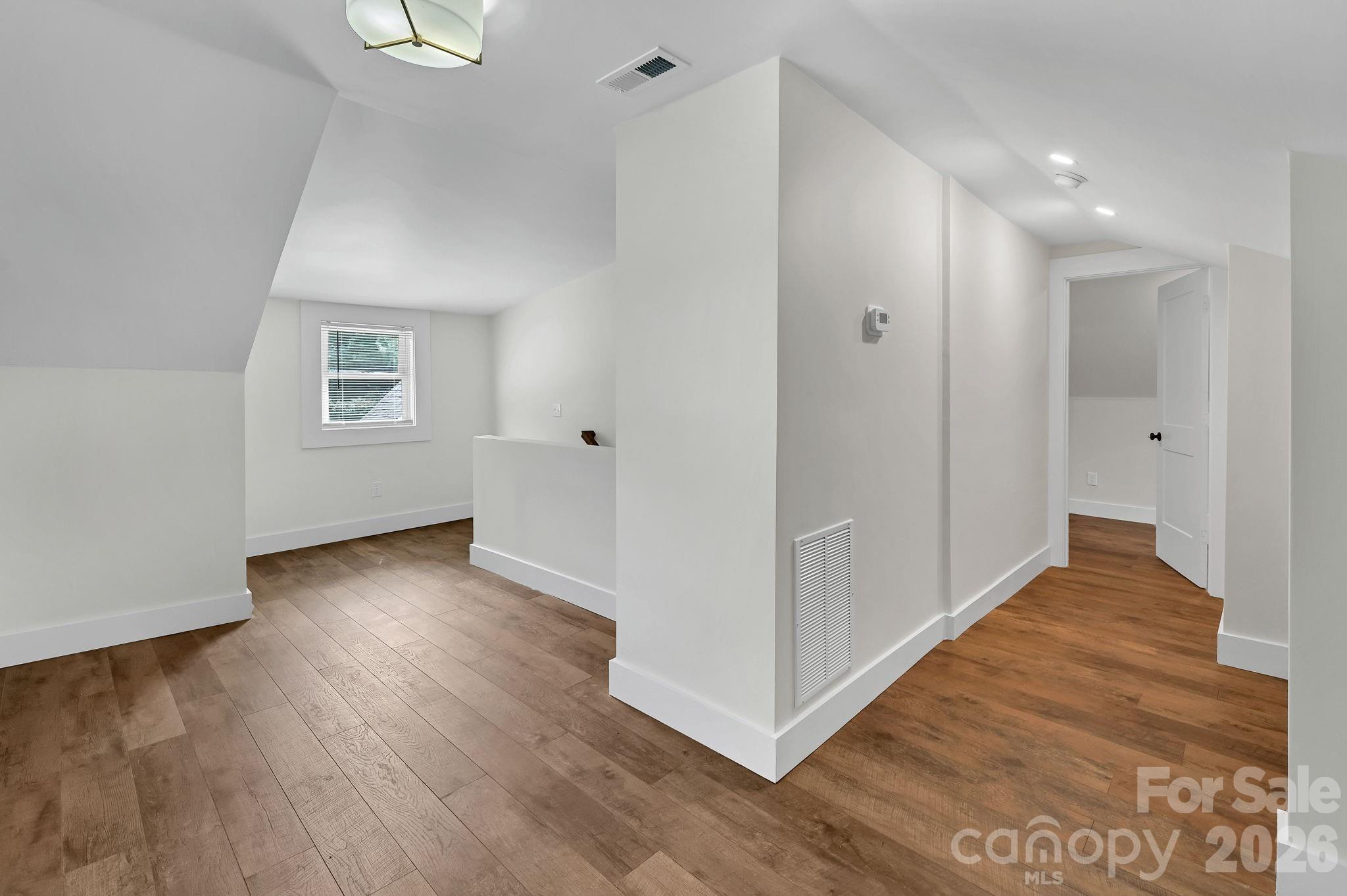 34 Long View Drive — Burnsville