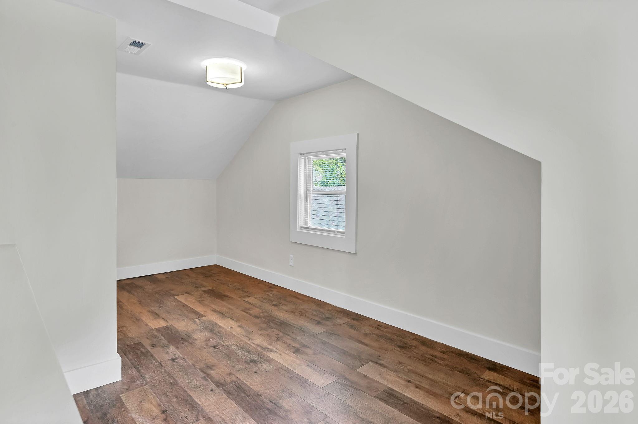 34 Long View Drive — Burnsville