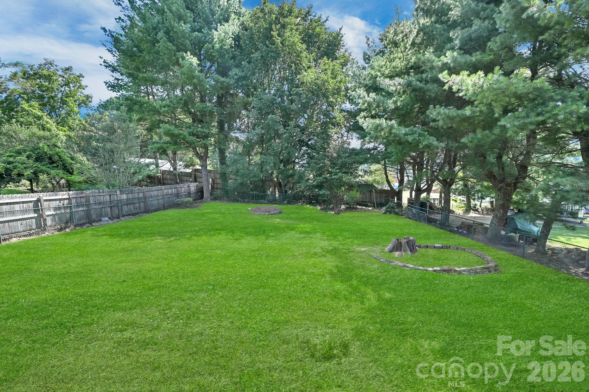 34 Long View Drive — Burnsville