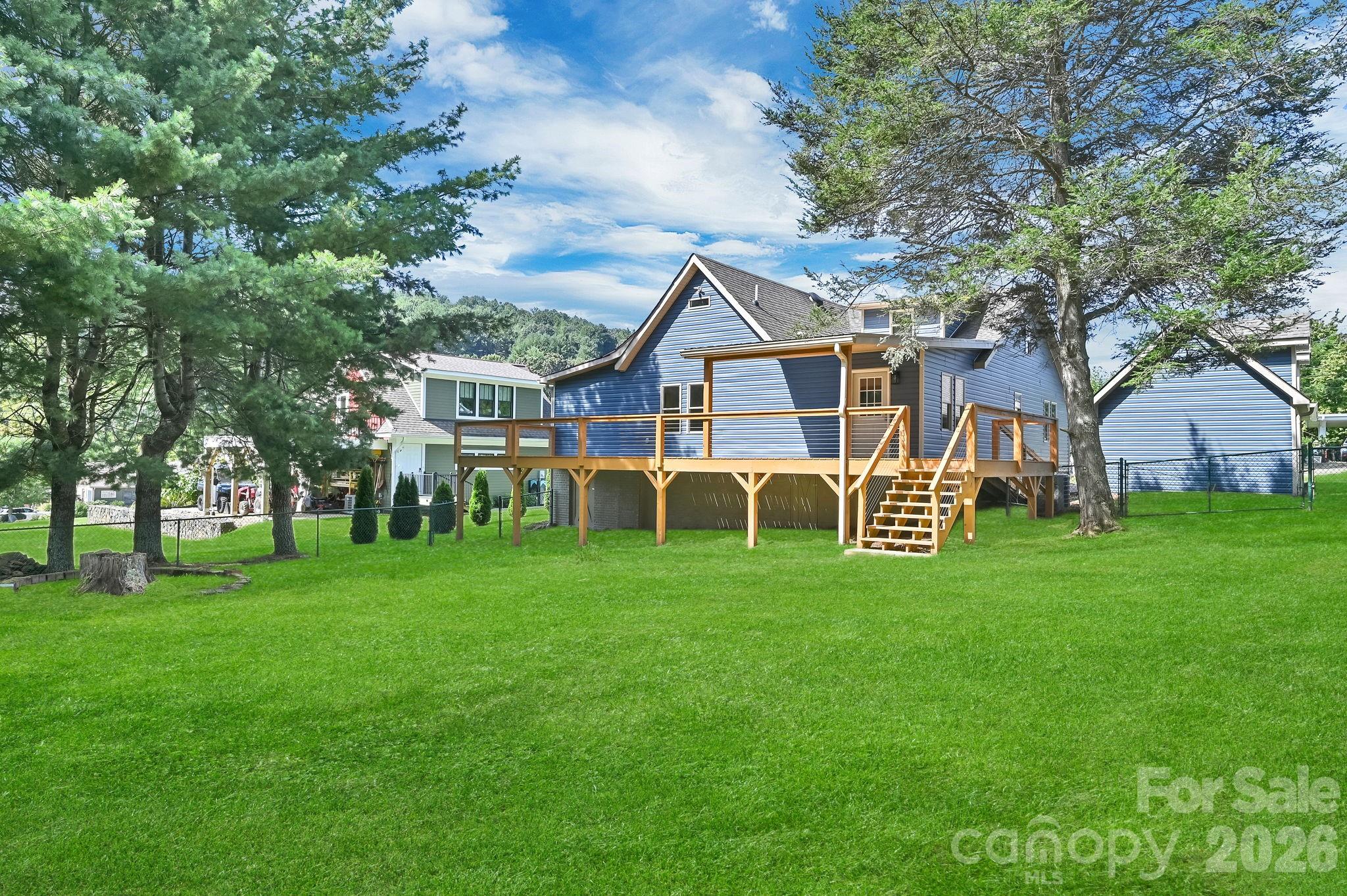 34 Long View Drive — Burnsville
