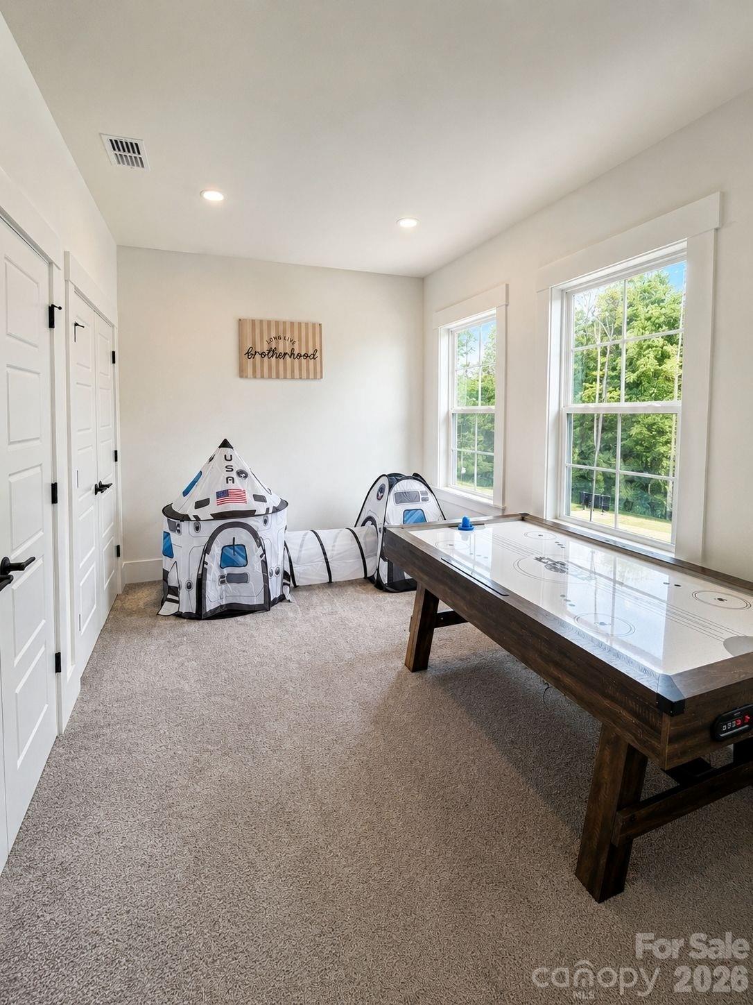 14109 White Gardens Lane — Huntersville