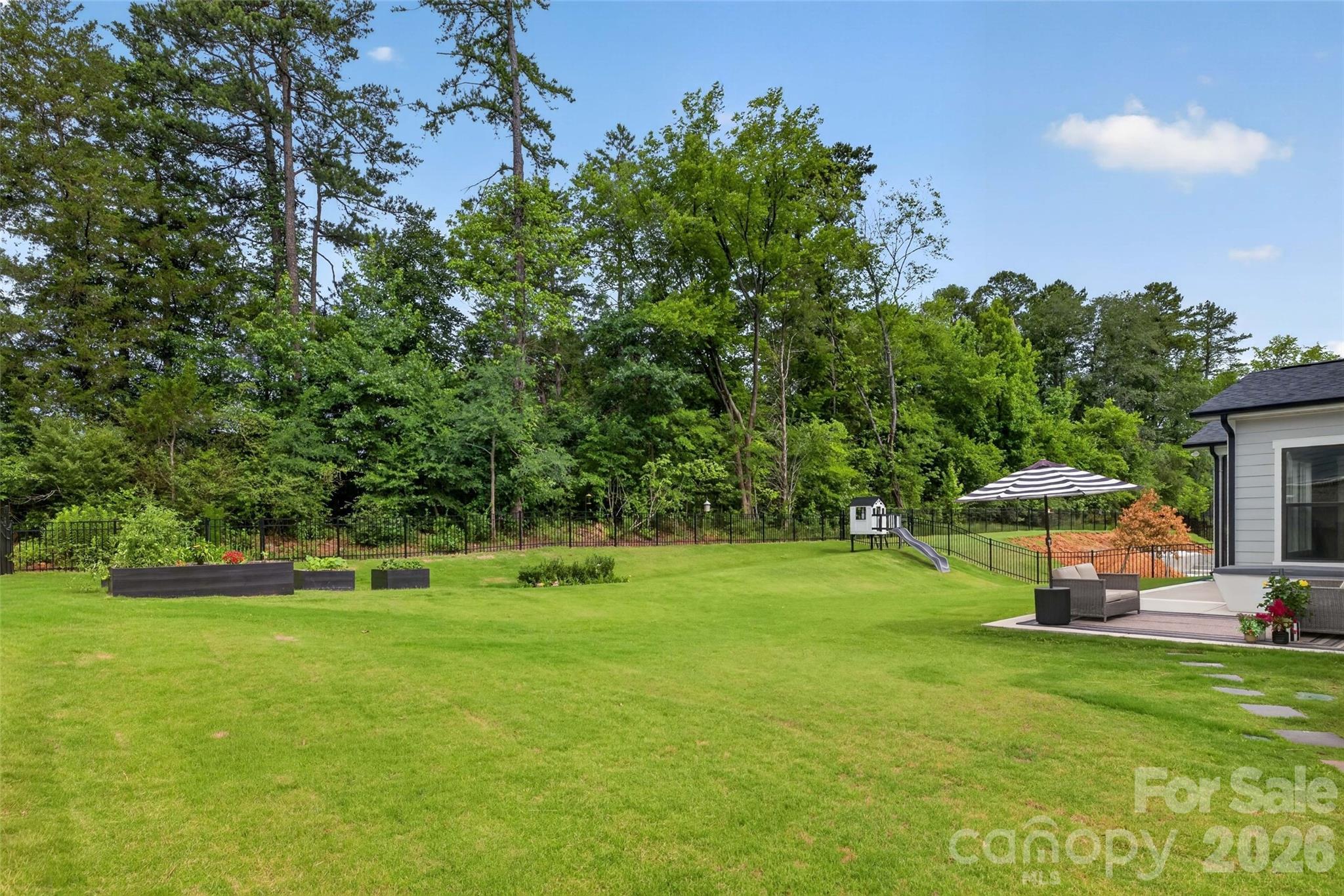 14109 White Gardens Lane — Huntersville