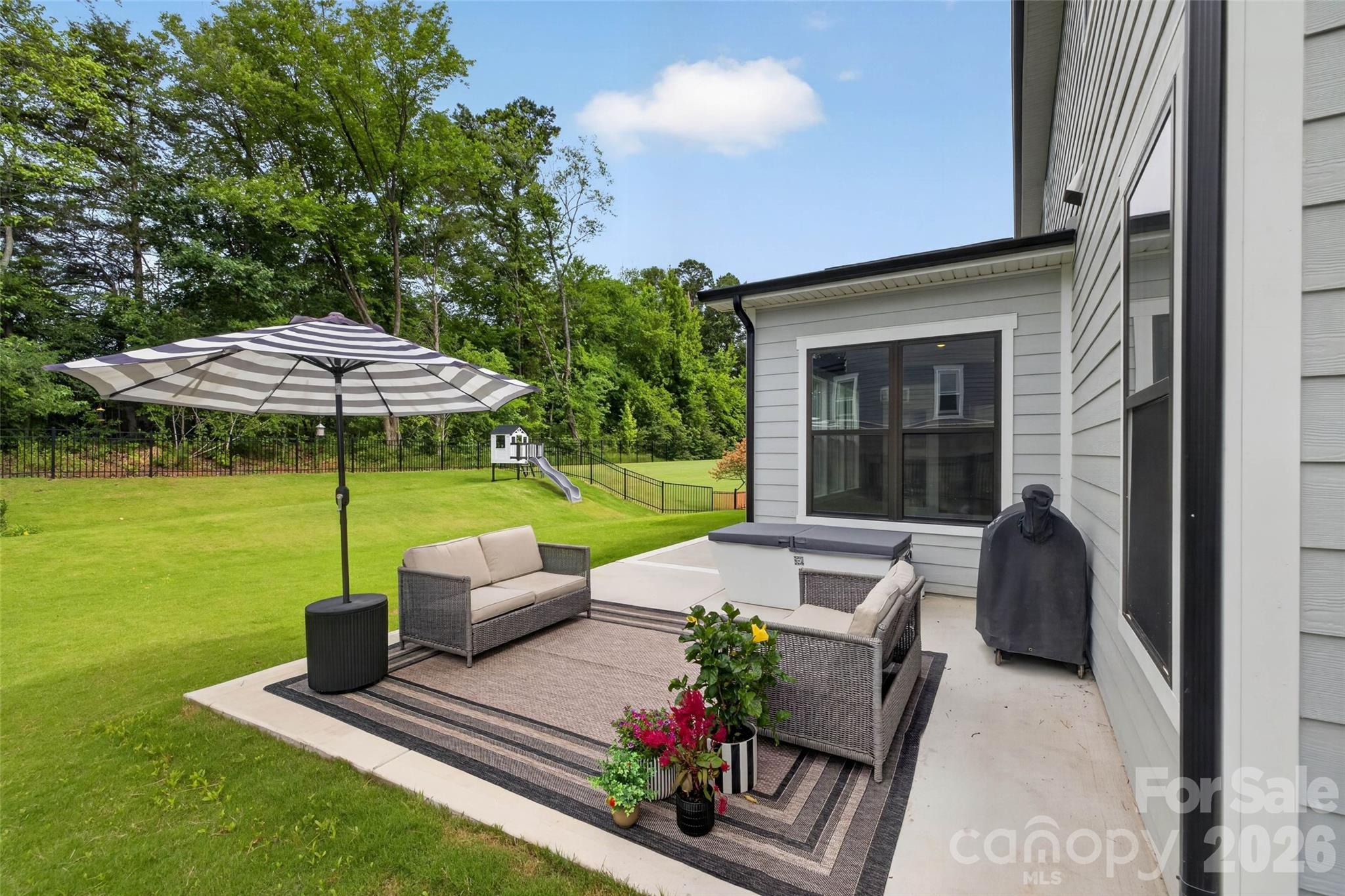 14109 White Gardens Lane — Huntersville