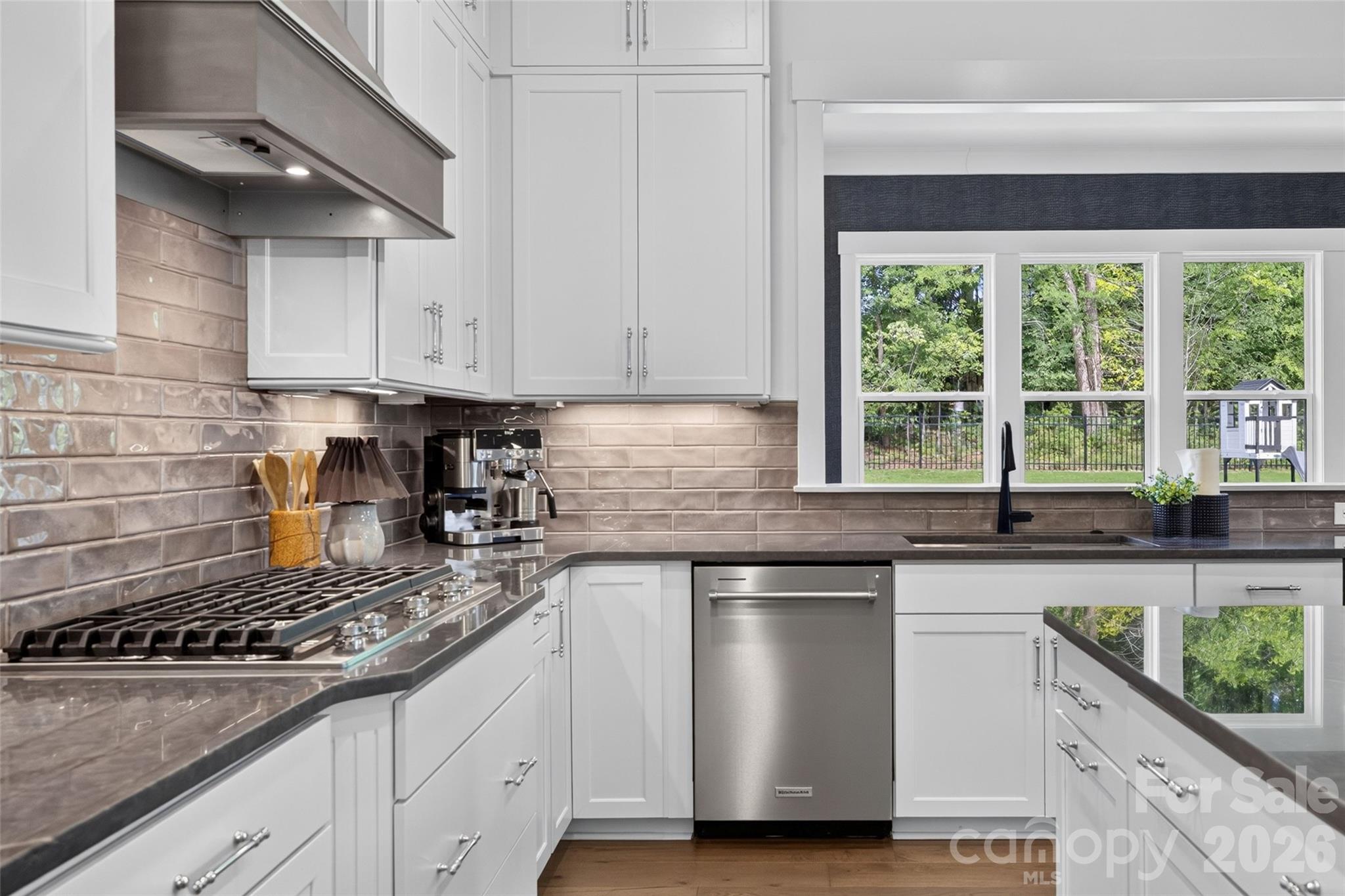 14109 White Gardens Lane — Huntersville