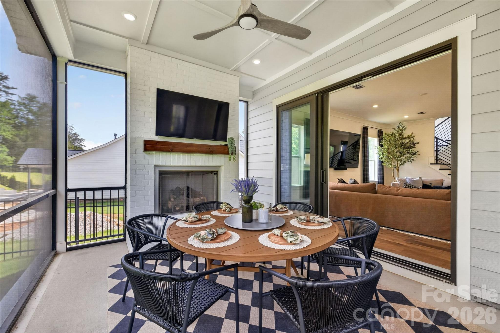 14109 White Gardens Lane — Huntersville