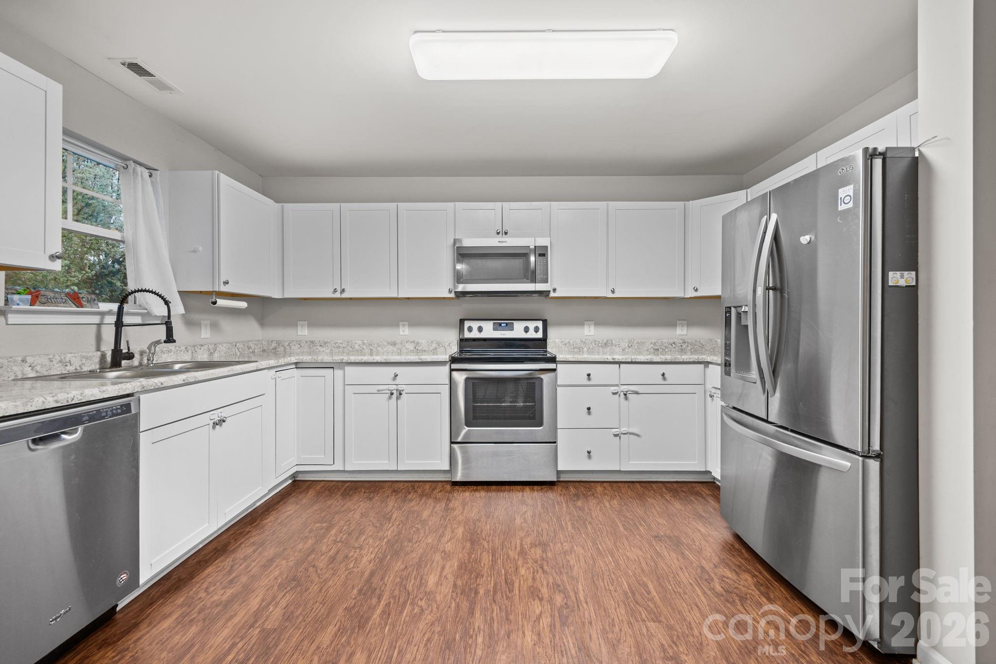 865 Winterside Lane — Winston Salem