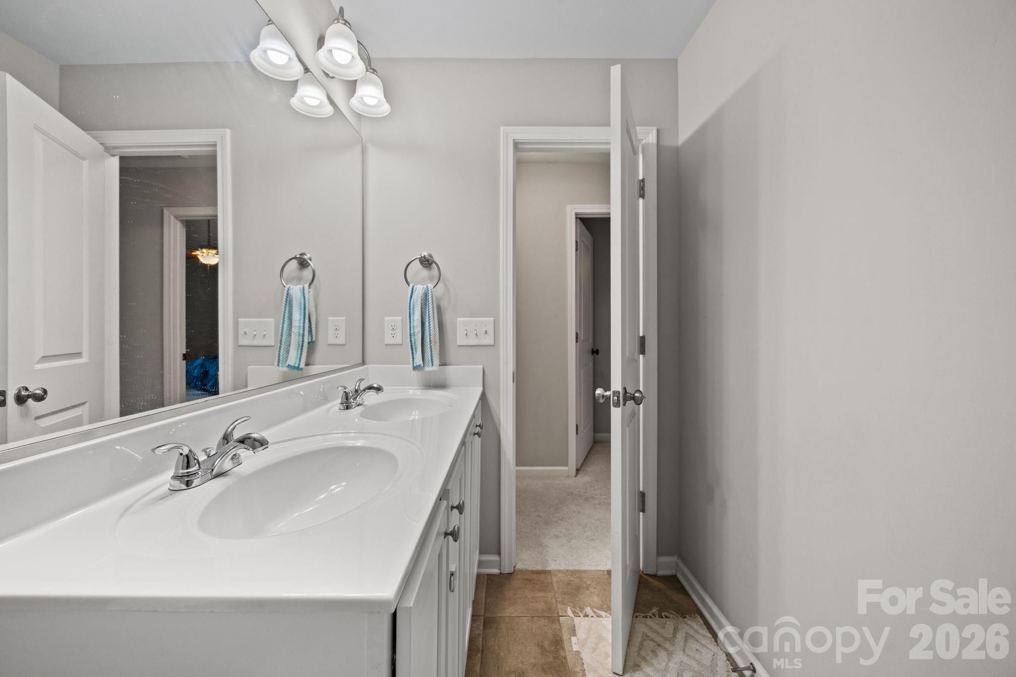 865 Winterside Lane — Winston Salem