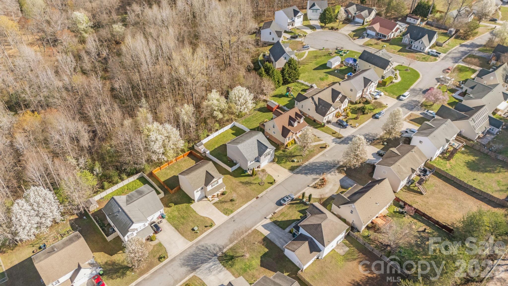 865 Winterside Lane — Winston Salem