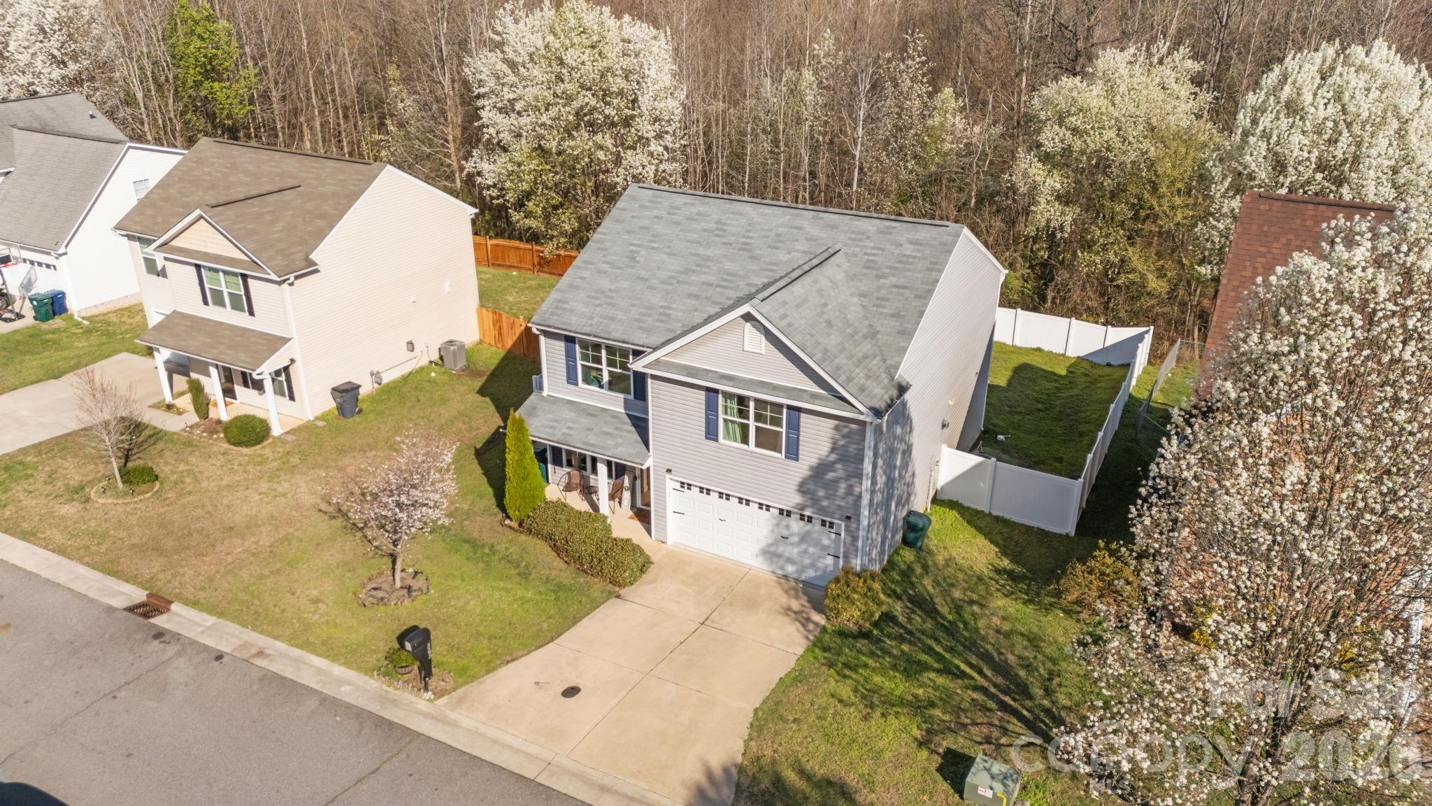 865 Winterside Lane — Winston Salem