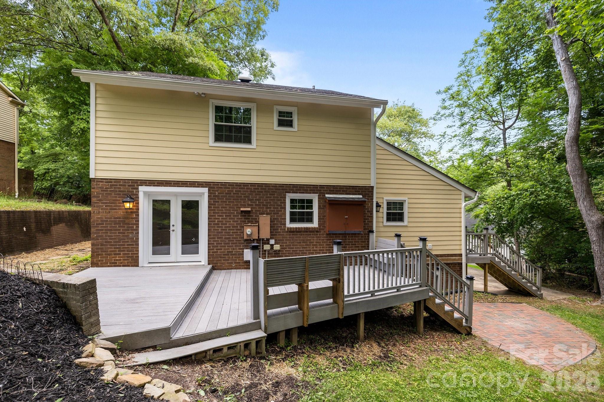6713 William Harry Court — Charlotte