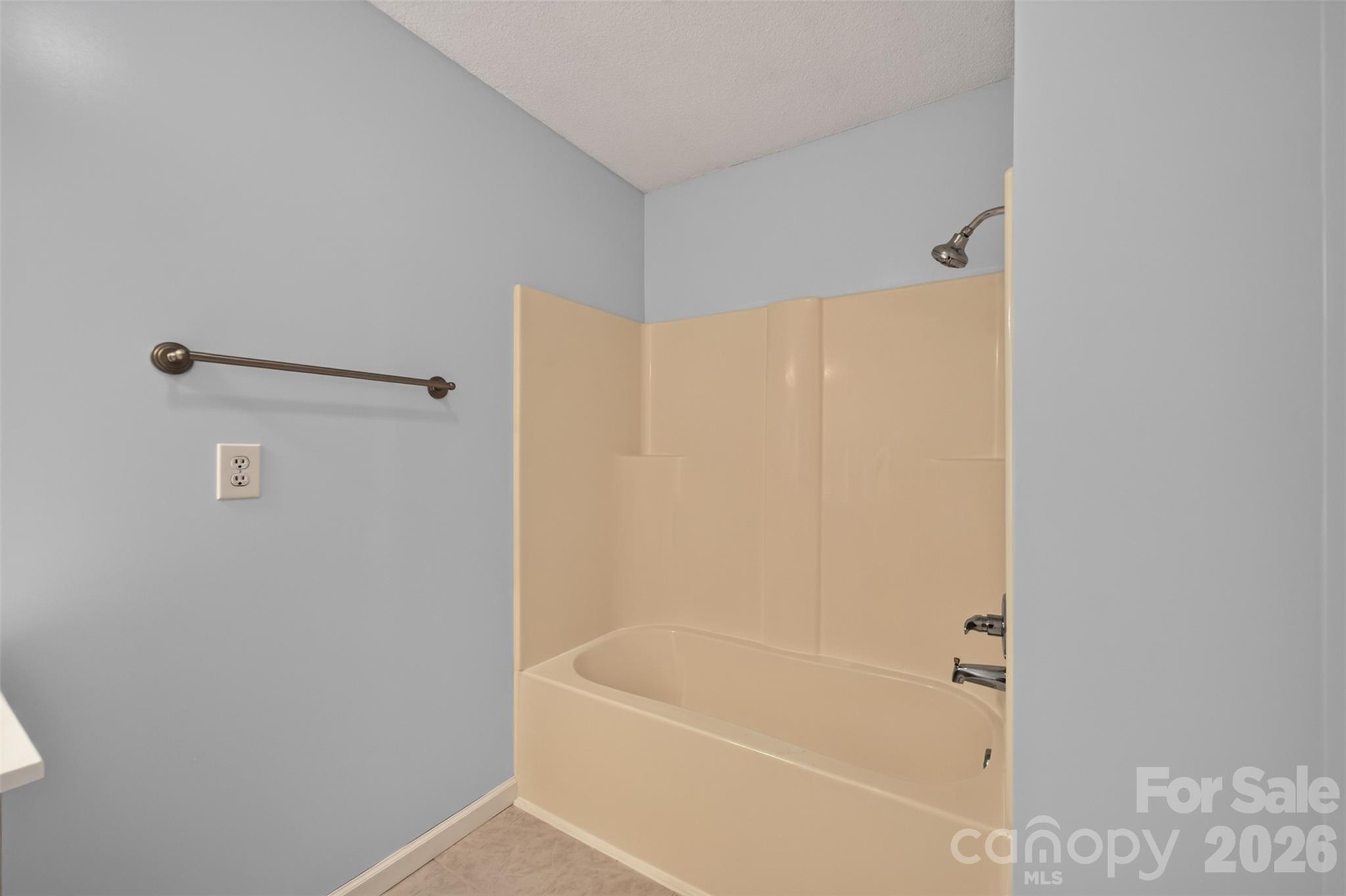 2923 Dogwood Drive — Claremont