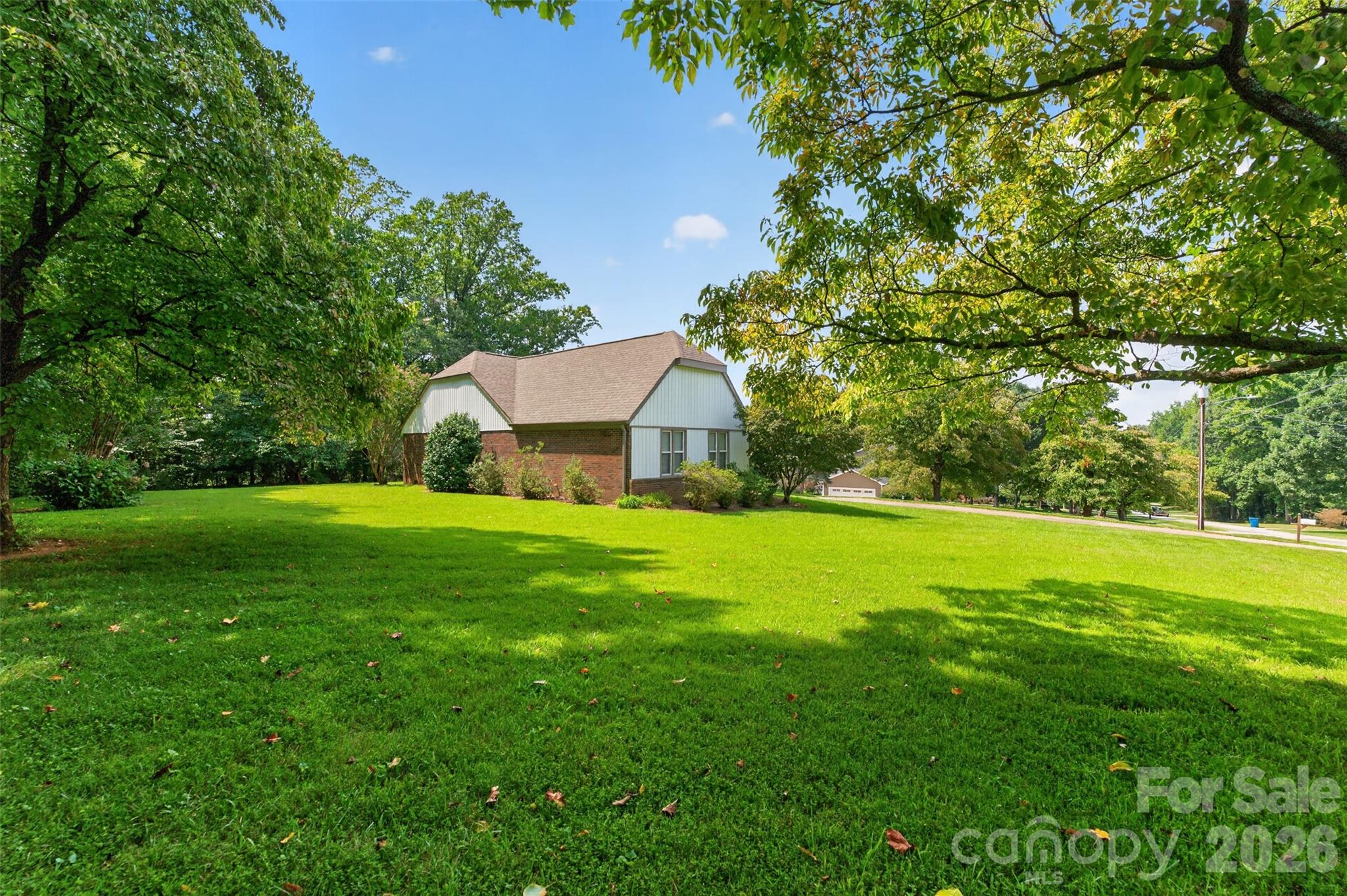 2923 Dogwood Drive — Claremont