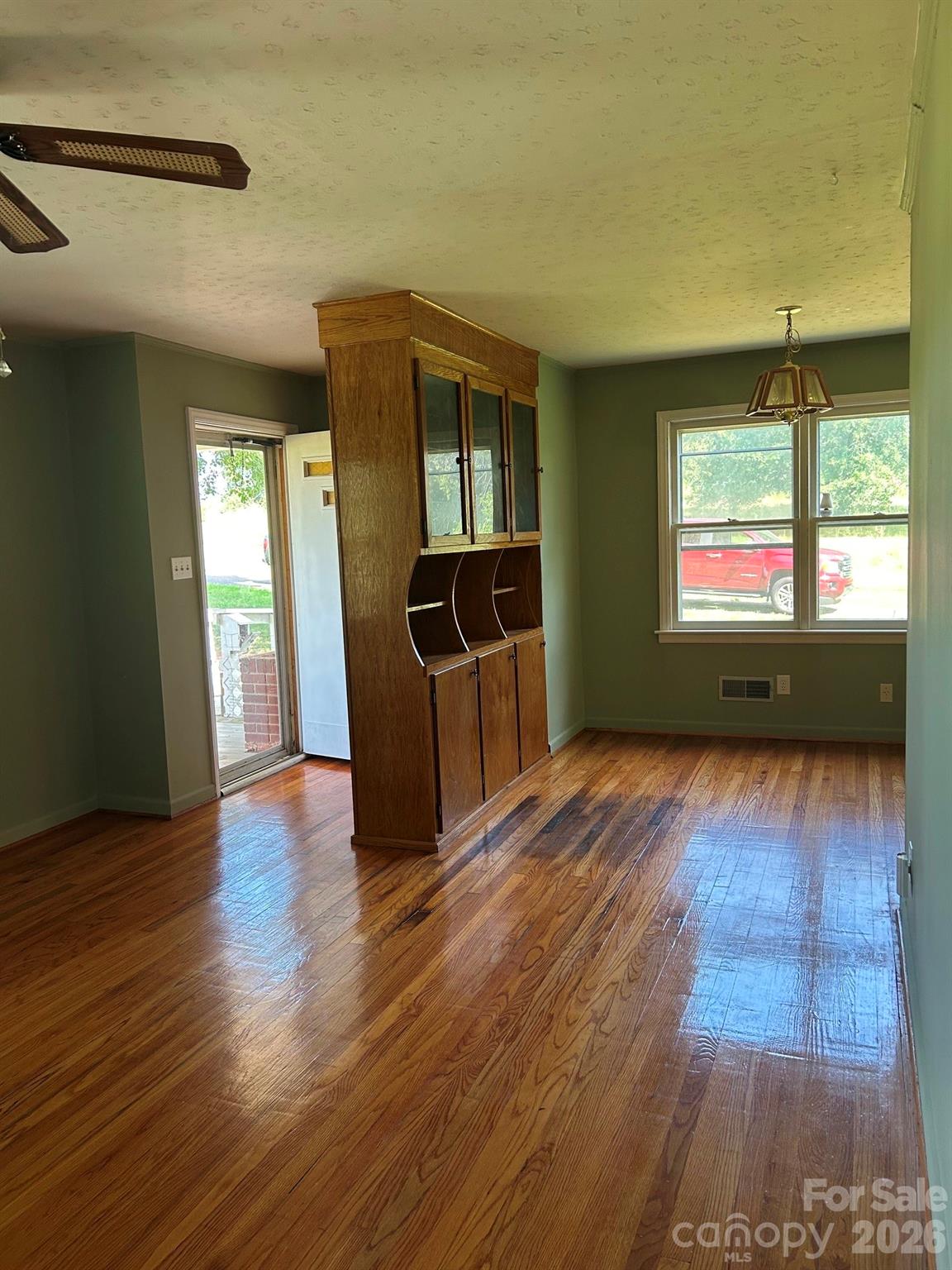 3826 Harris Creek Road — Lawndale