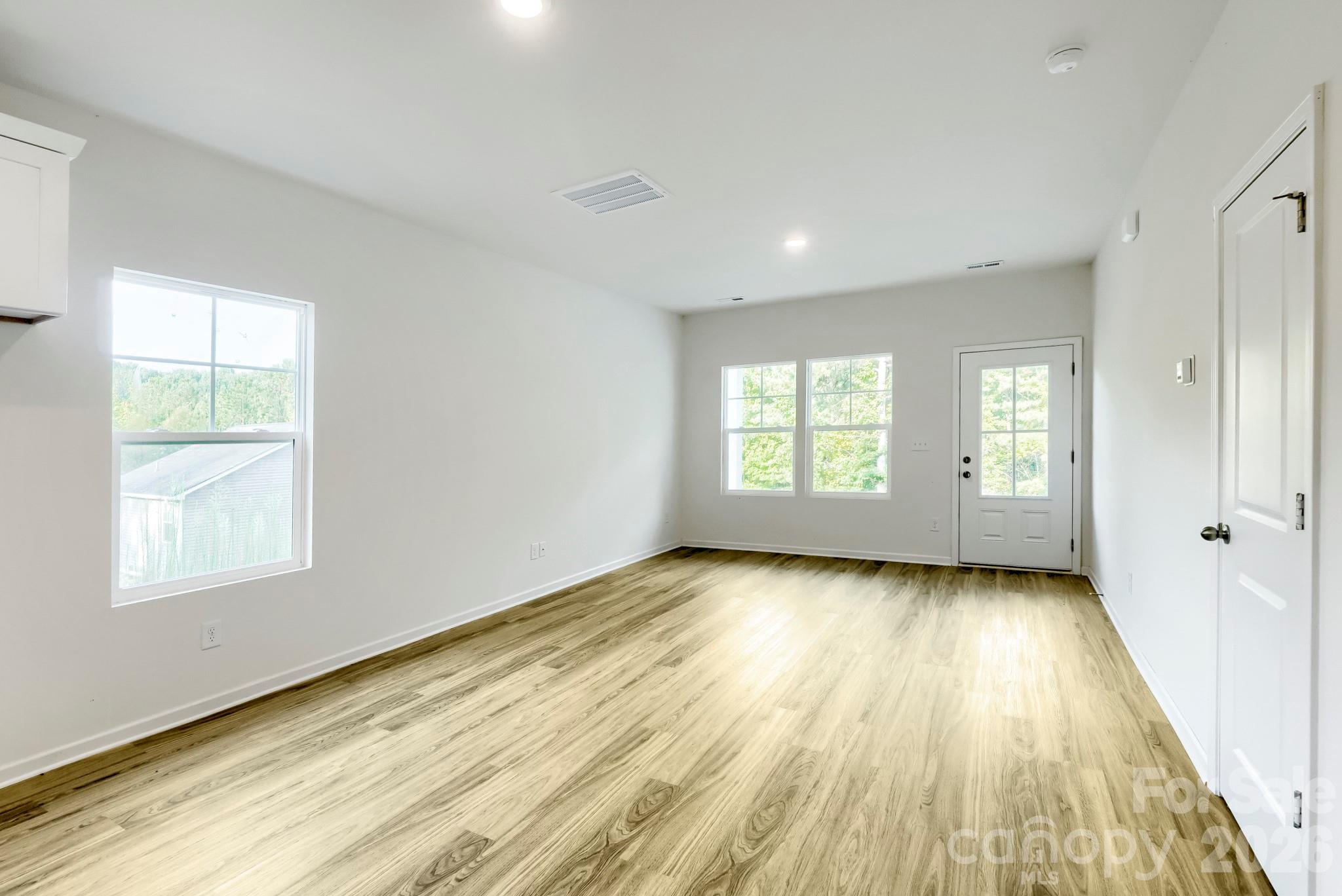 178 E Panther Creek Road — Troutman