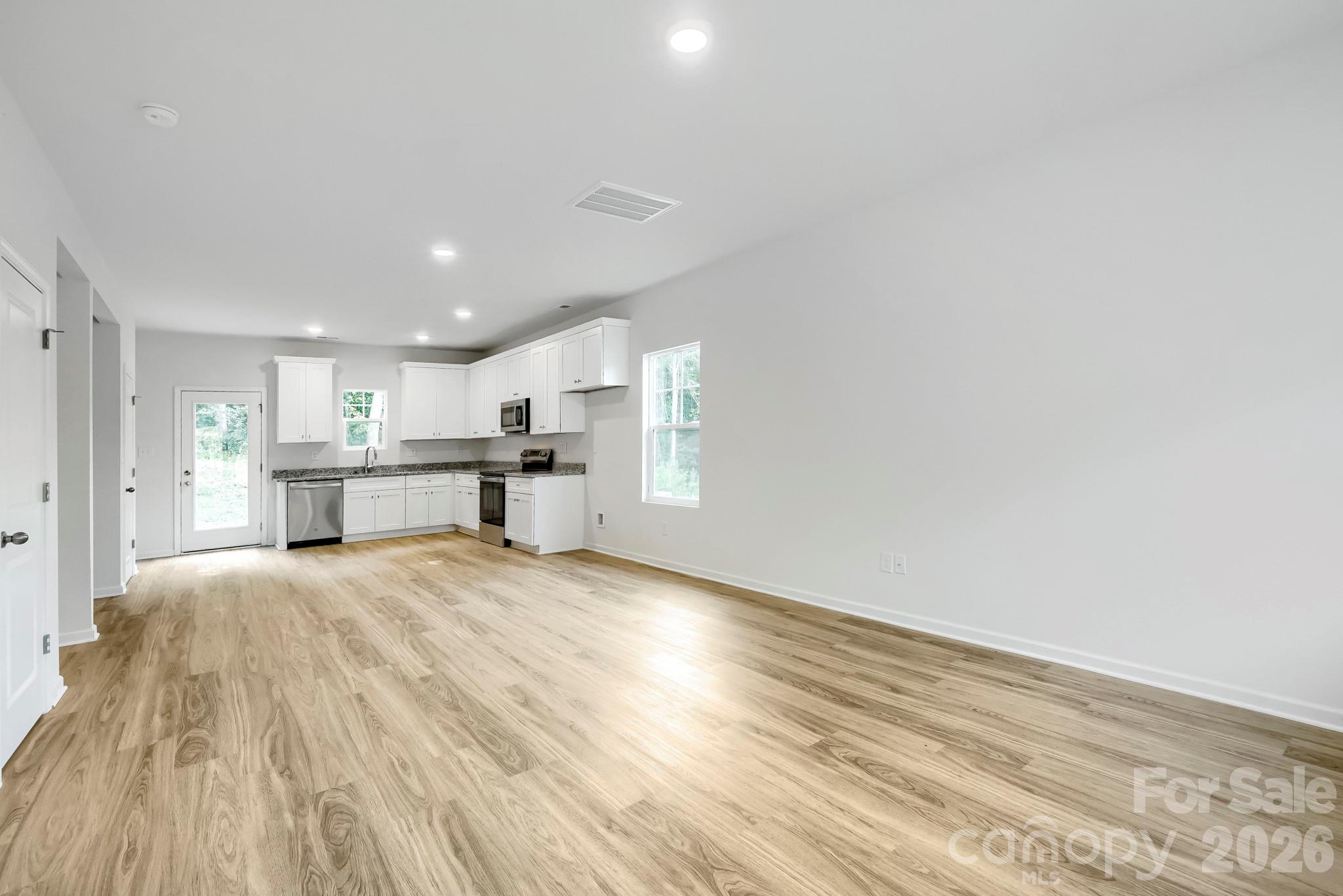 178 E Panther Creek Road — Troutman