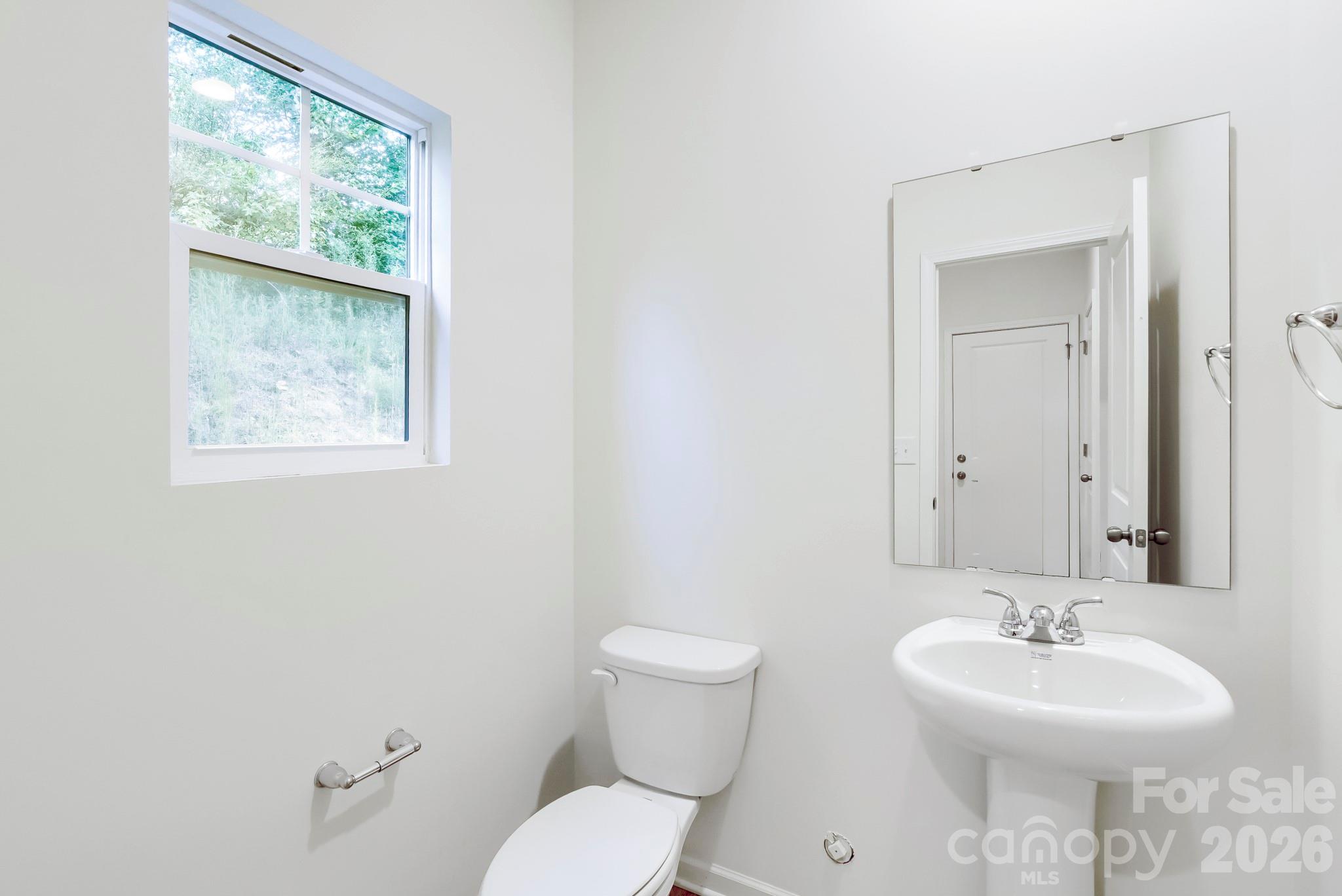 178 E Panther Creek Road — Troutman