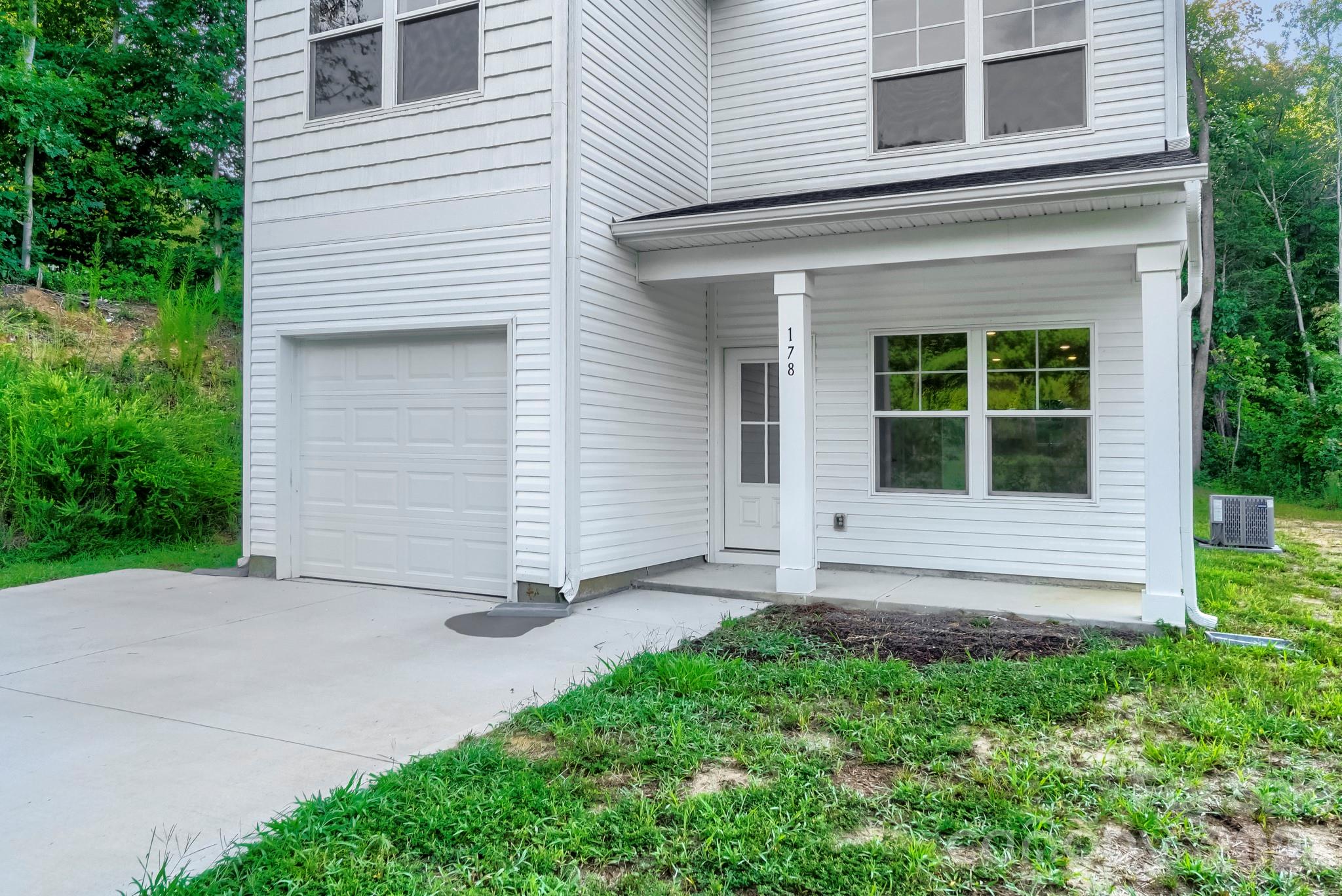 178 E Panther Creek Road — Troutman