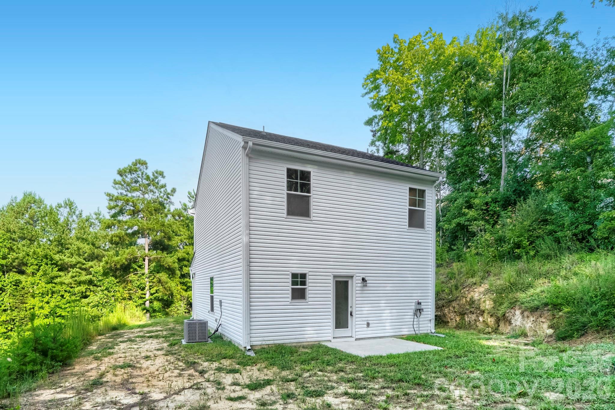 178 E Panther Creek Road — Troutman