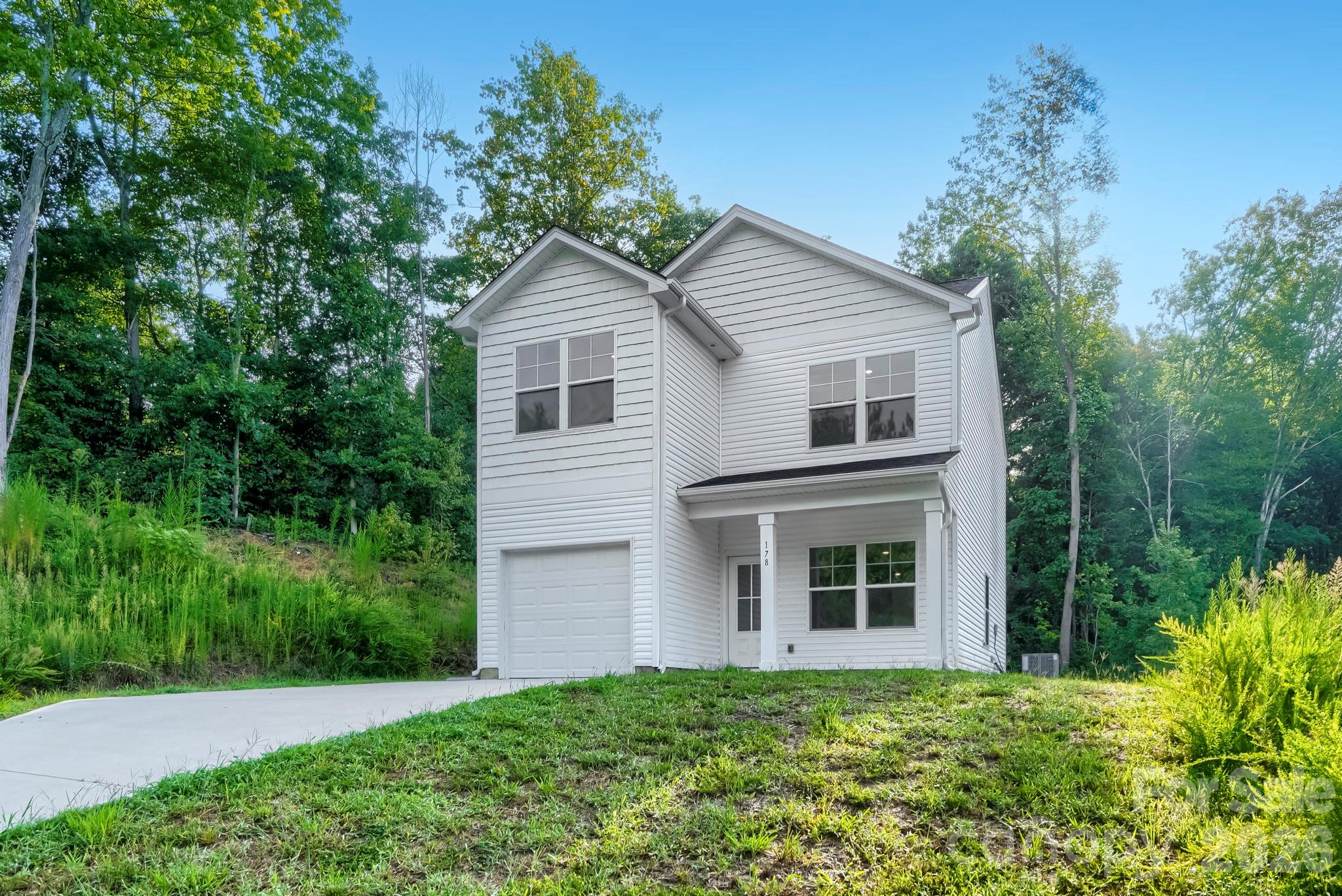 178 E Panther Creek Road — Troutman