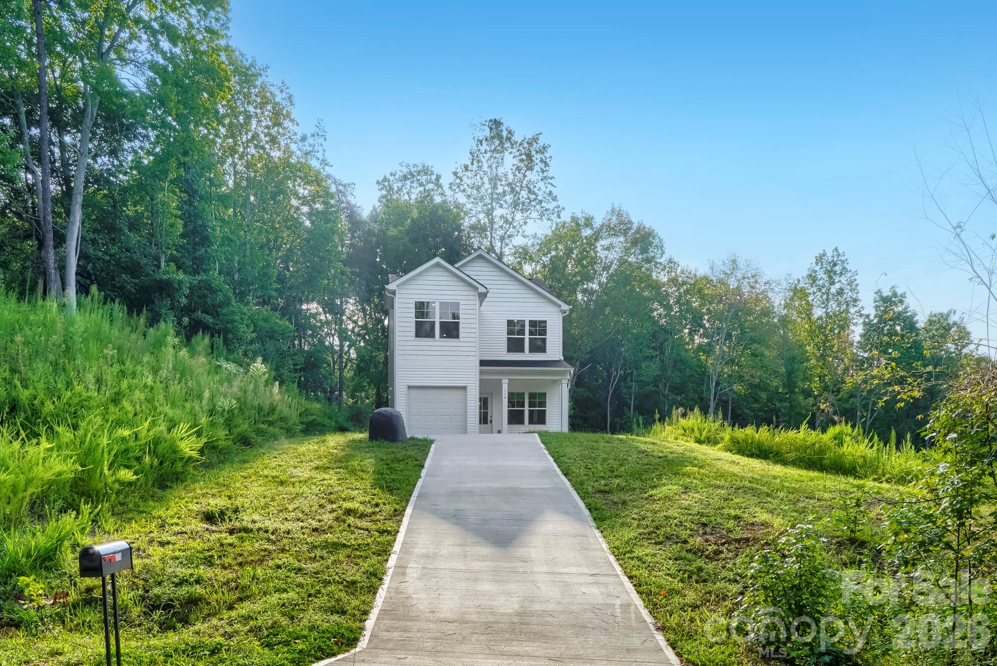178 E Panther Creek Road — Troutman