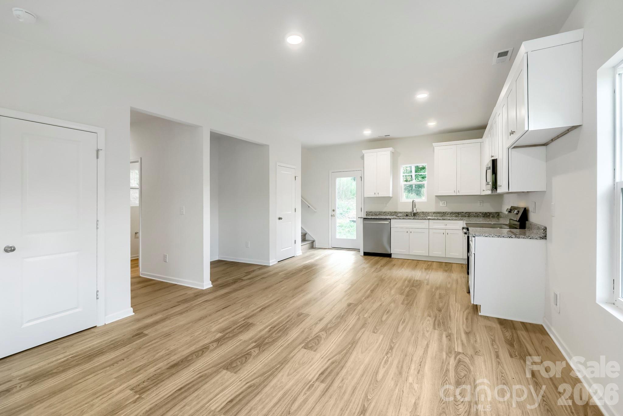 178 E Panther Creek Road — Troutman