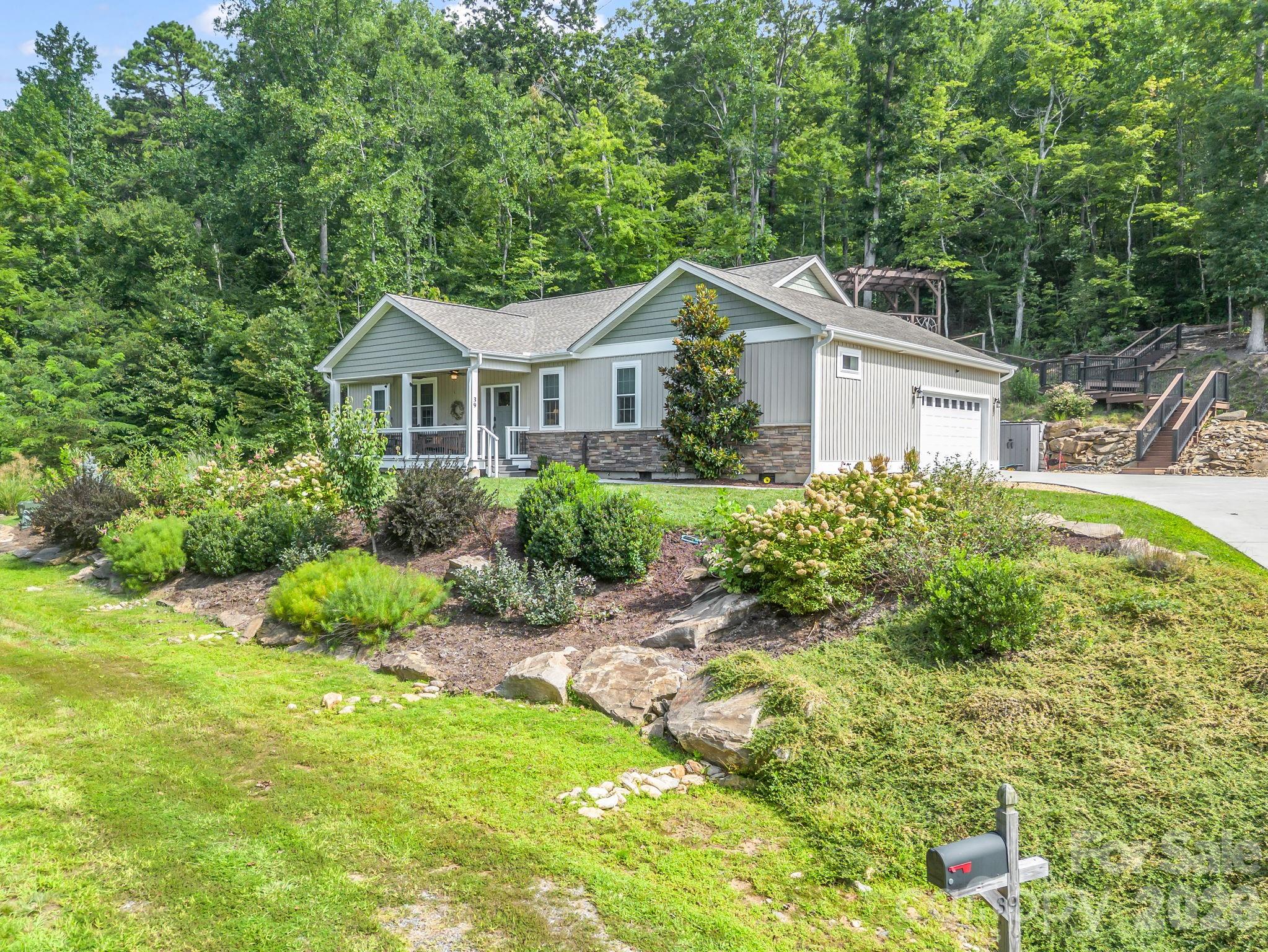 39 Village Overlook Loop — Swannanoa