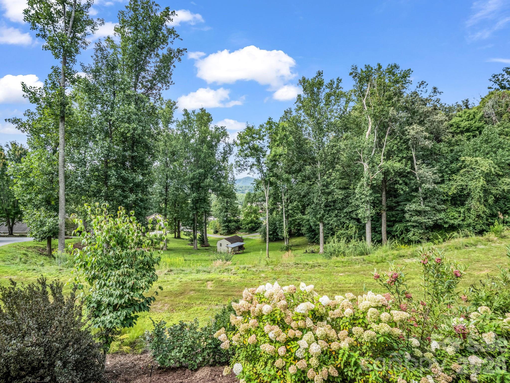 39 Village Overlook Loop — Swannanoa