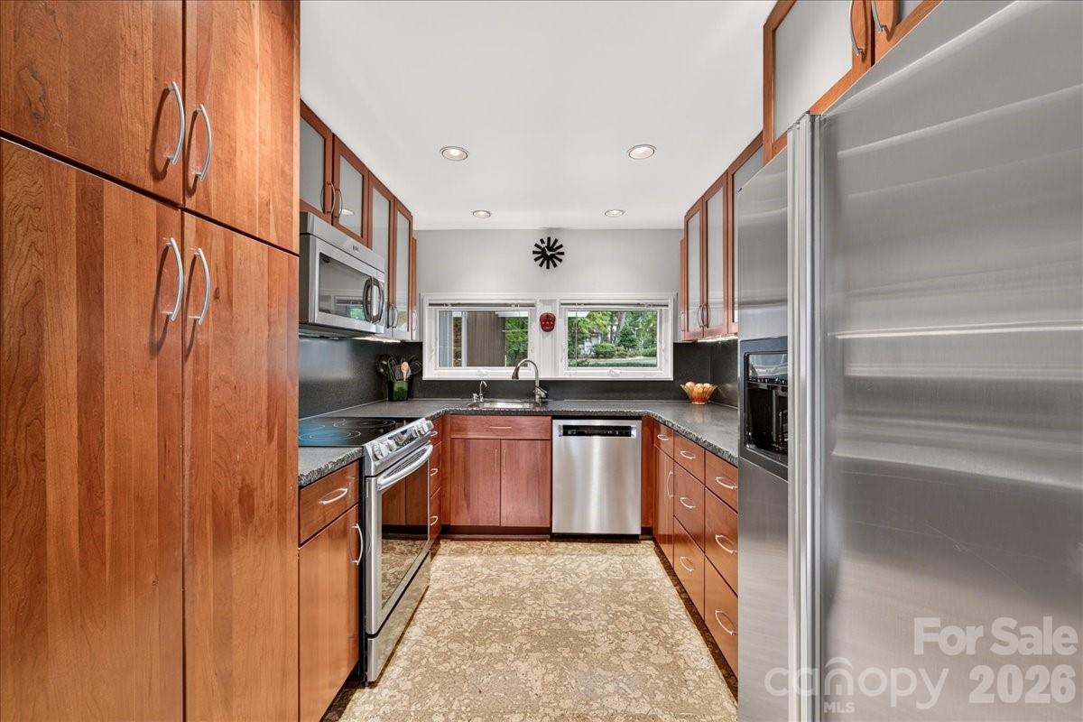 501 Ellsworth Road — Charlotte