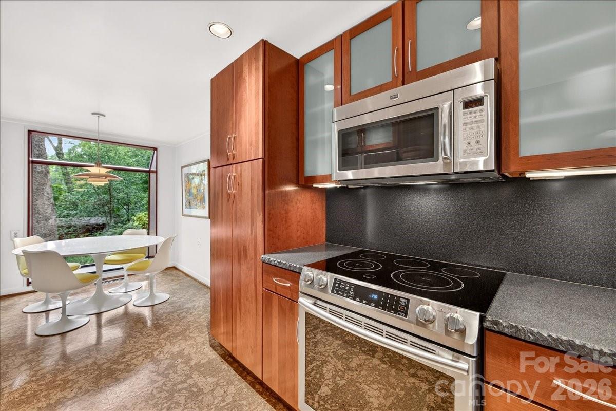 501 Ellsworth Road — Charlotte