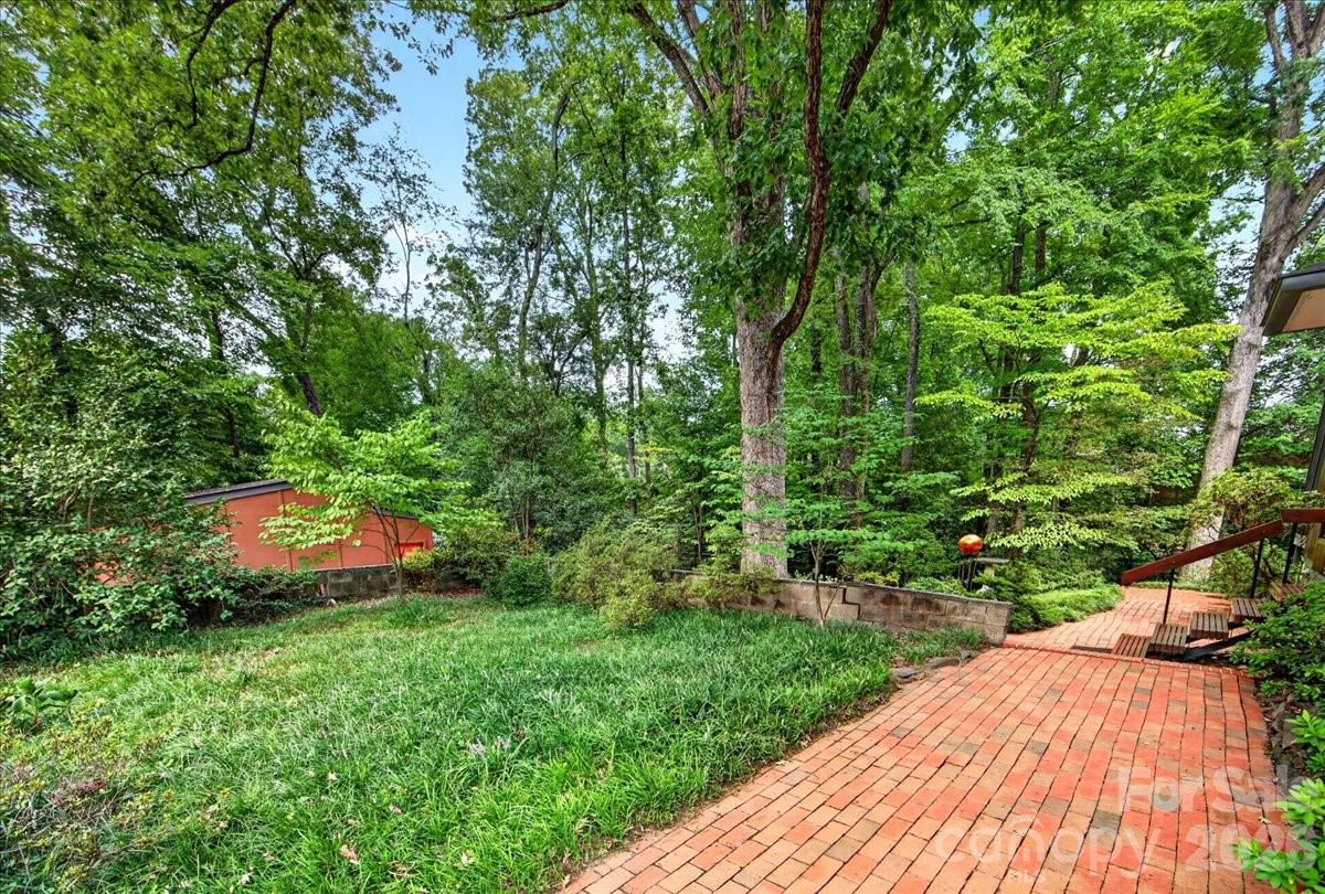 501 Ellsworth Road — Charlotte