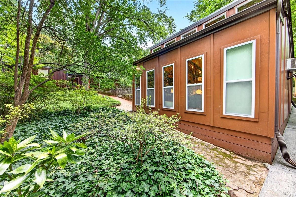 501 Ellsworth Road — Charlotte