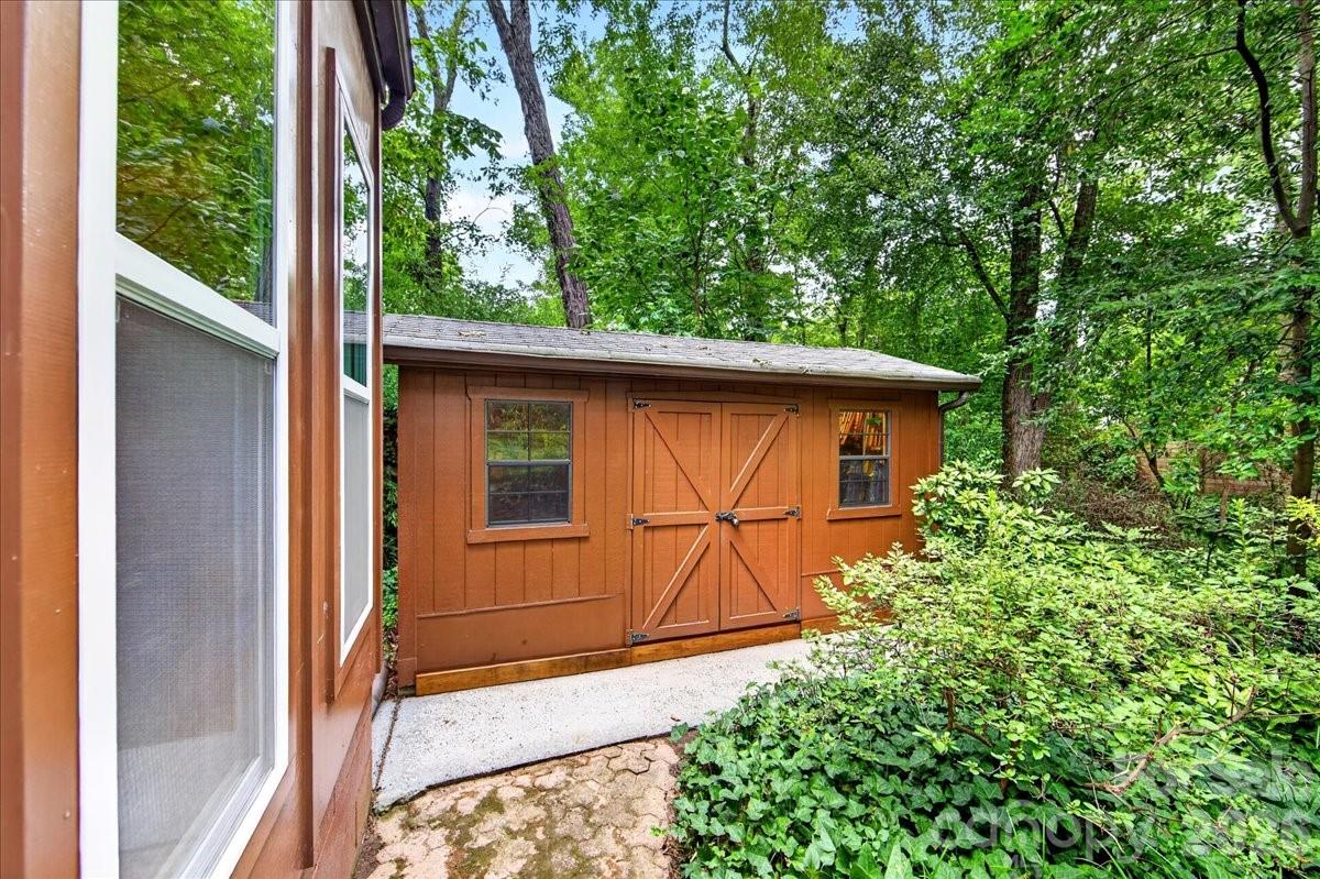 501 Ellsworth Road — Charlotte