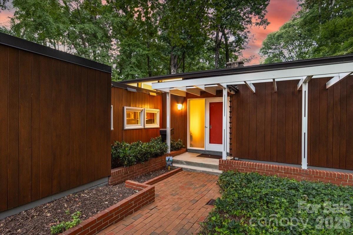 501 Ellsworth Road — Charlotte