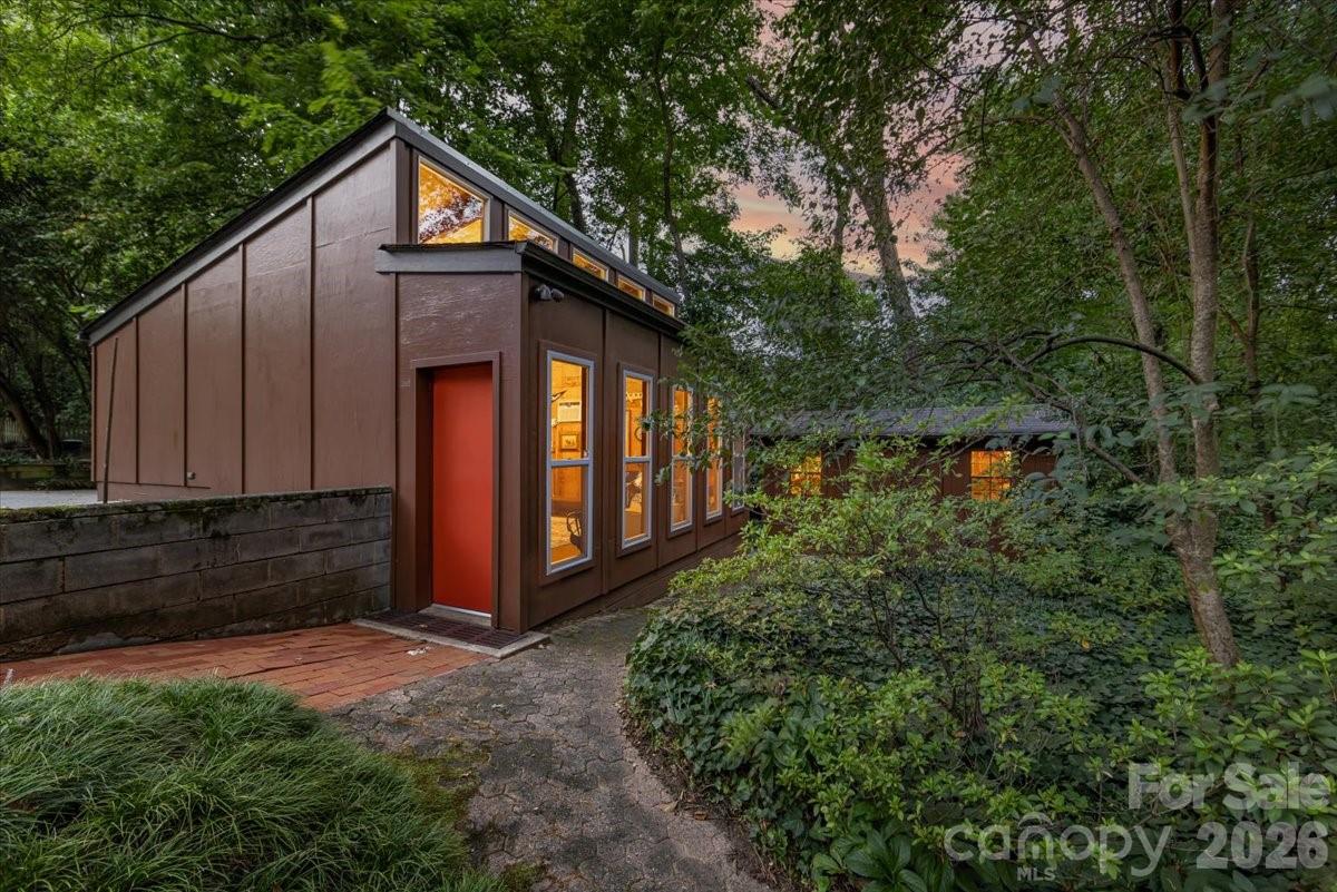 501 Ellsworth Road — Charlotte