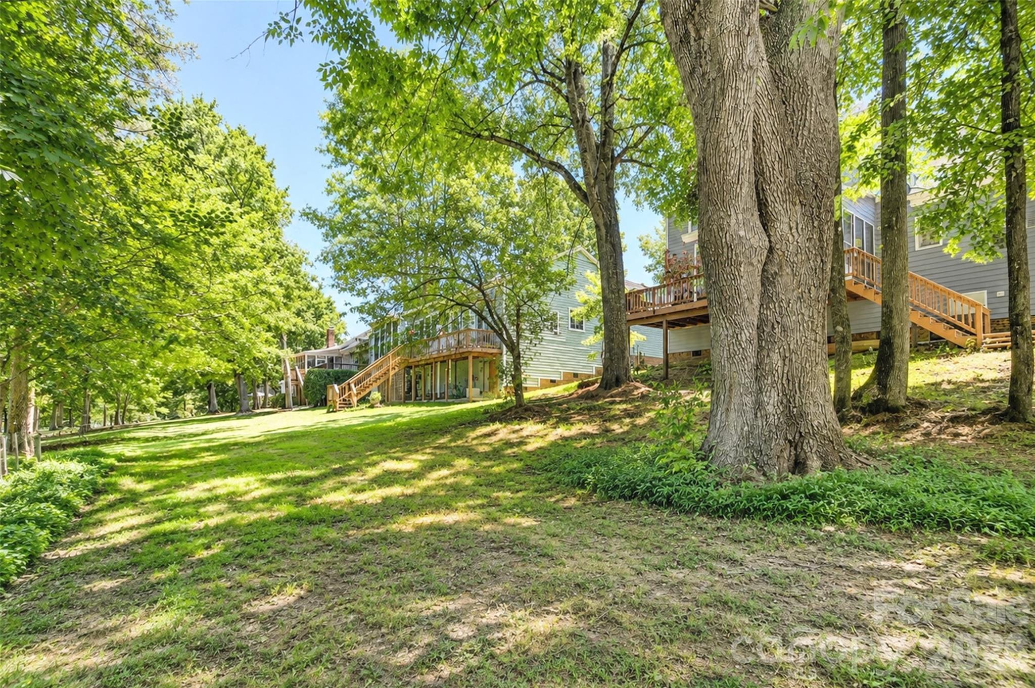 3837 Beauvista Drive — Charlotte