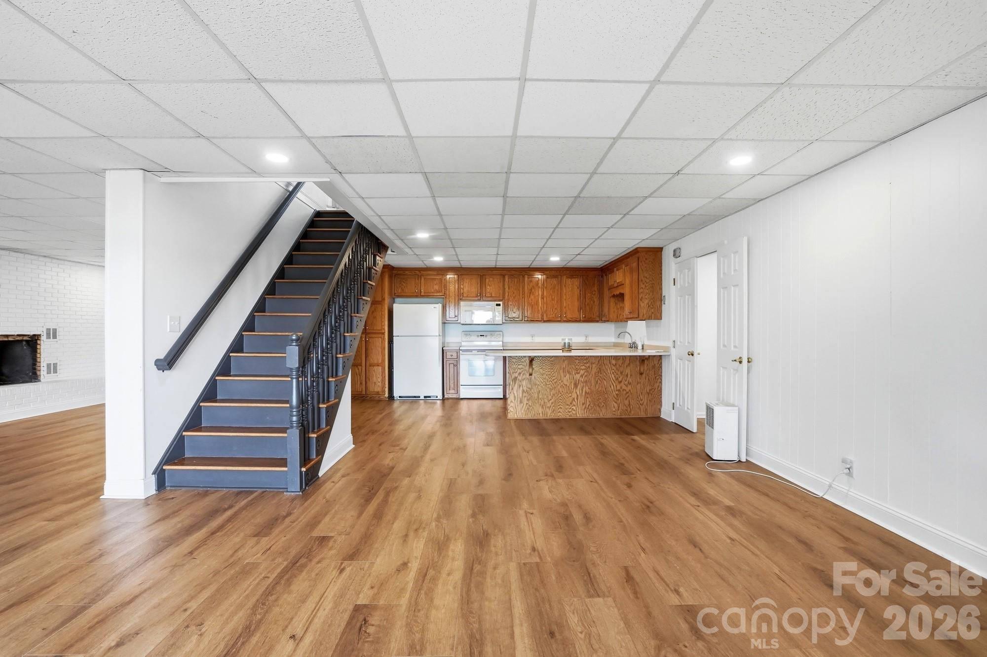 332 Shoreline Loop — Mooresville