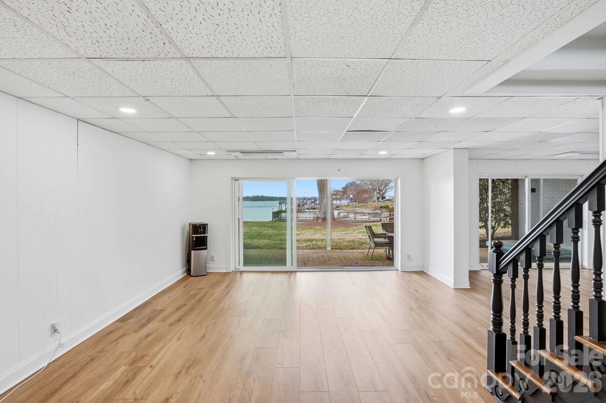 332 Shoreline Loop — Mooresville